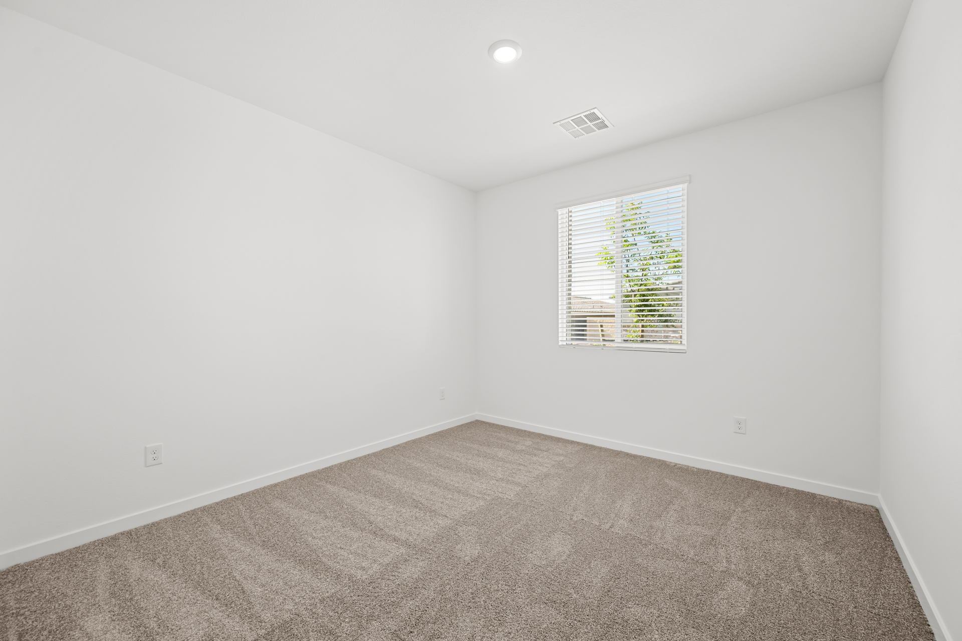 Lennar10886 Lewis Pointe Ave05