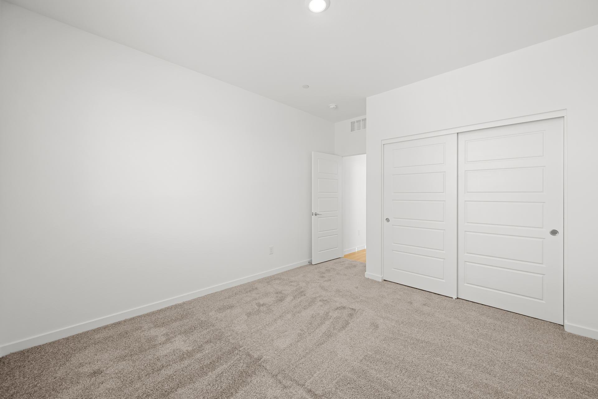 Lennar10886 Lewis Pointe Ave06