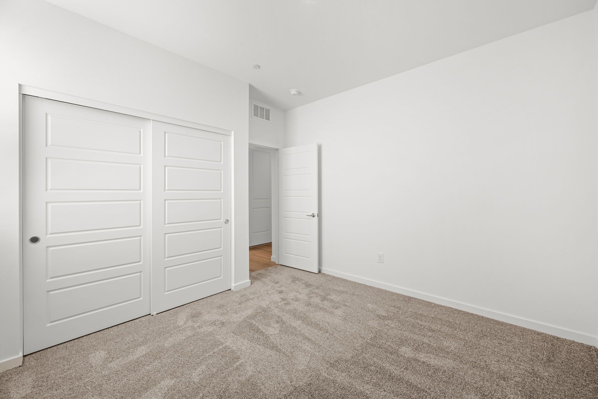 Lennar10886 Lewis Pointe Ave08