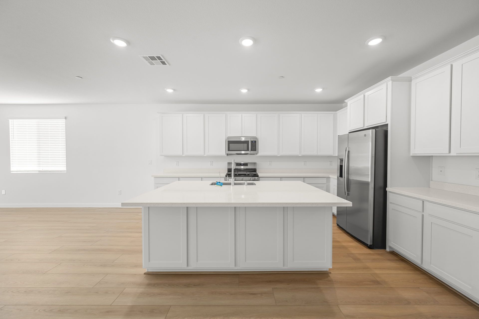Lennar10886 Lewis Pointe Ave10