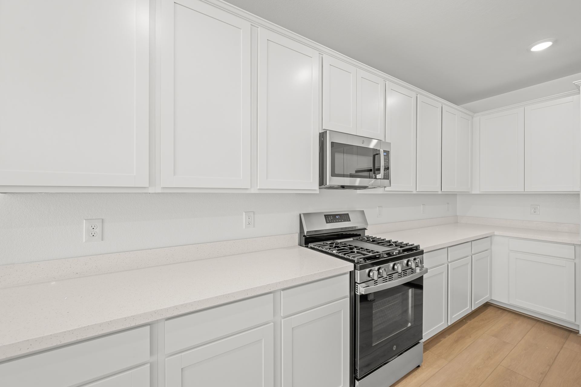 Lennar10886 Lewis Pointe Ave12
