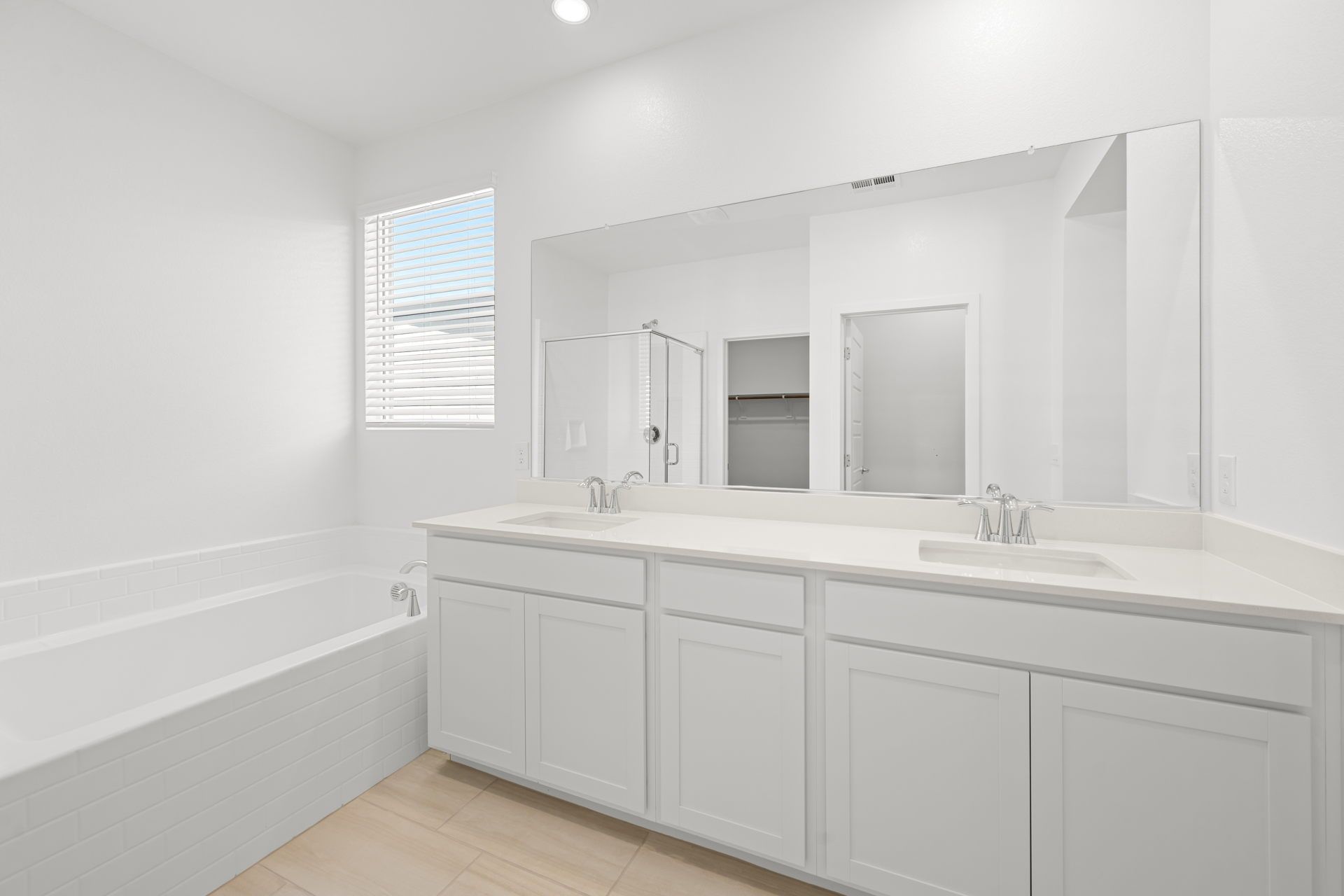 Lennar10886 Lewis Pointe Ave18