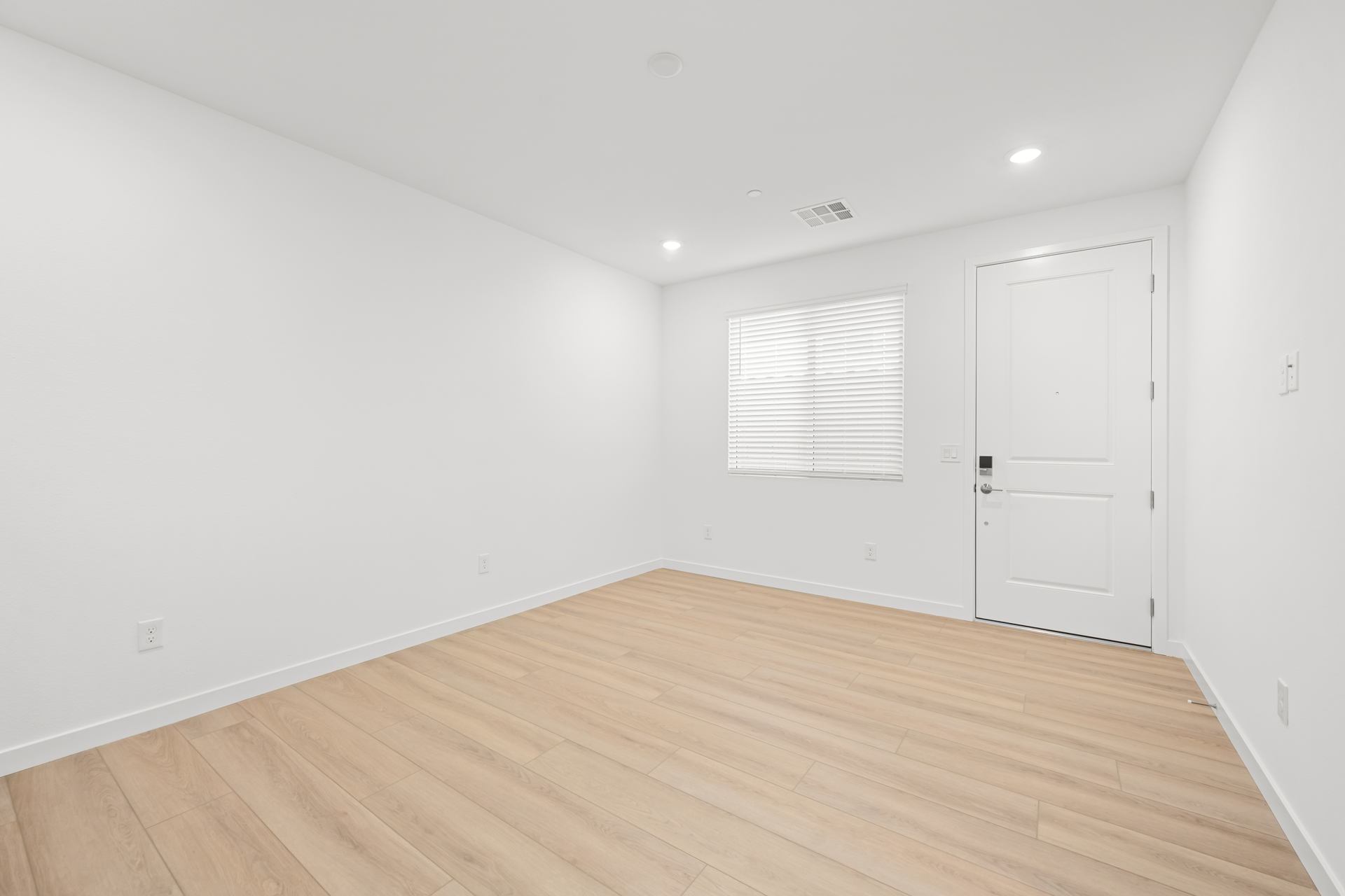 Lennar10886 Lewis Pointe Ave22