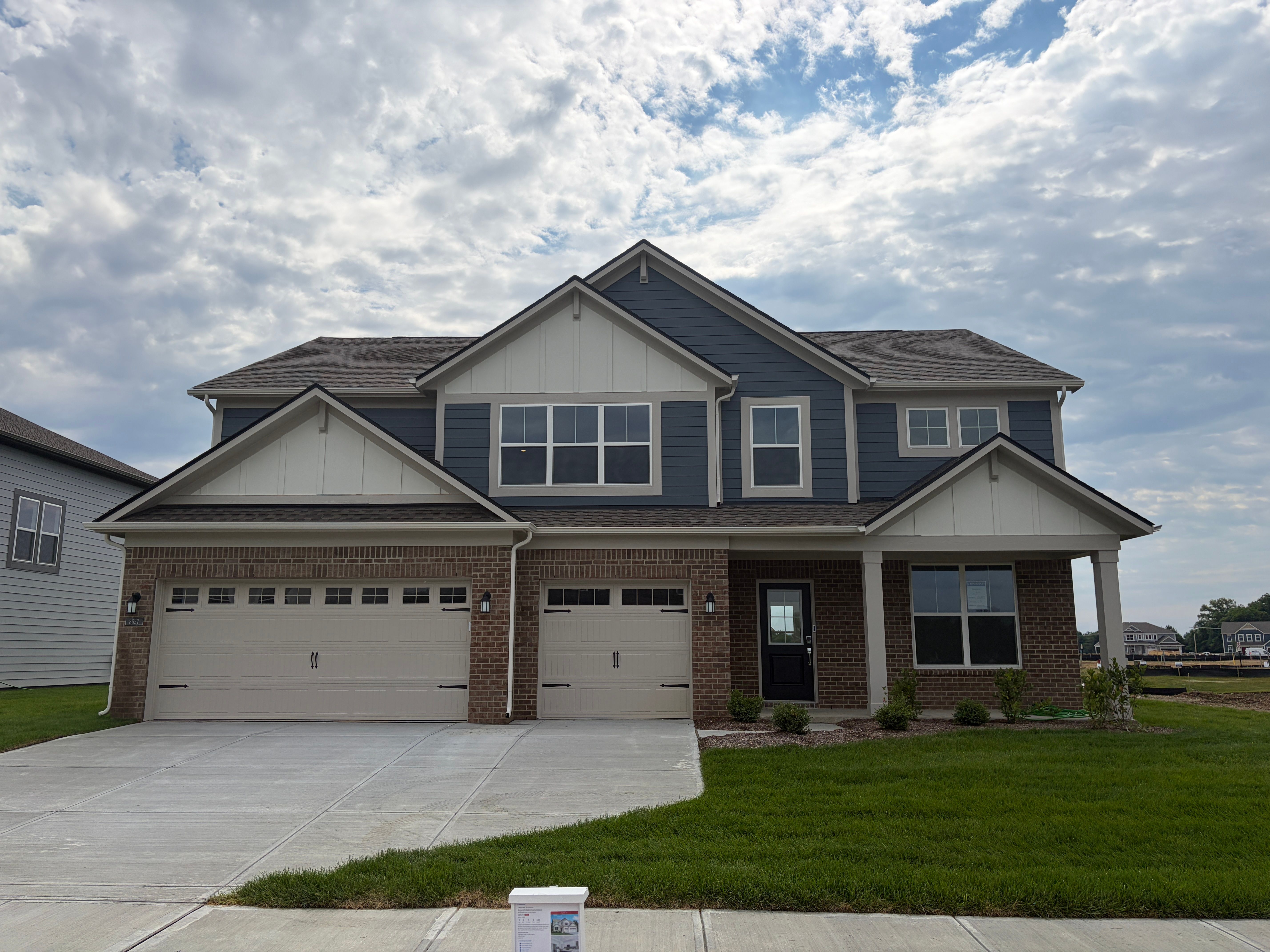 8637 Georgiana Street (Oxford)