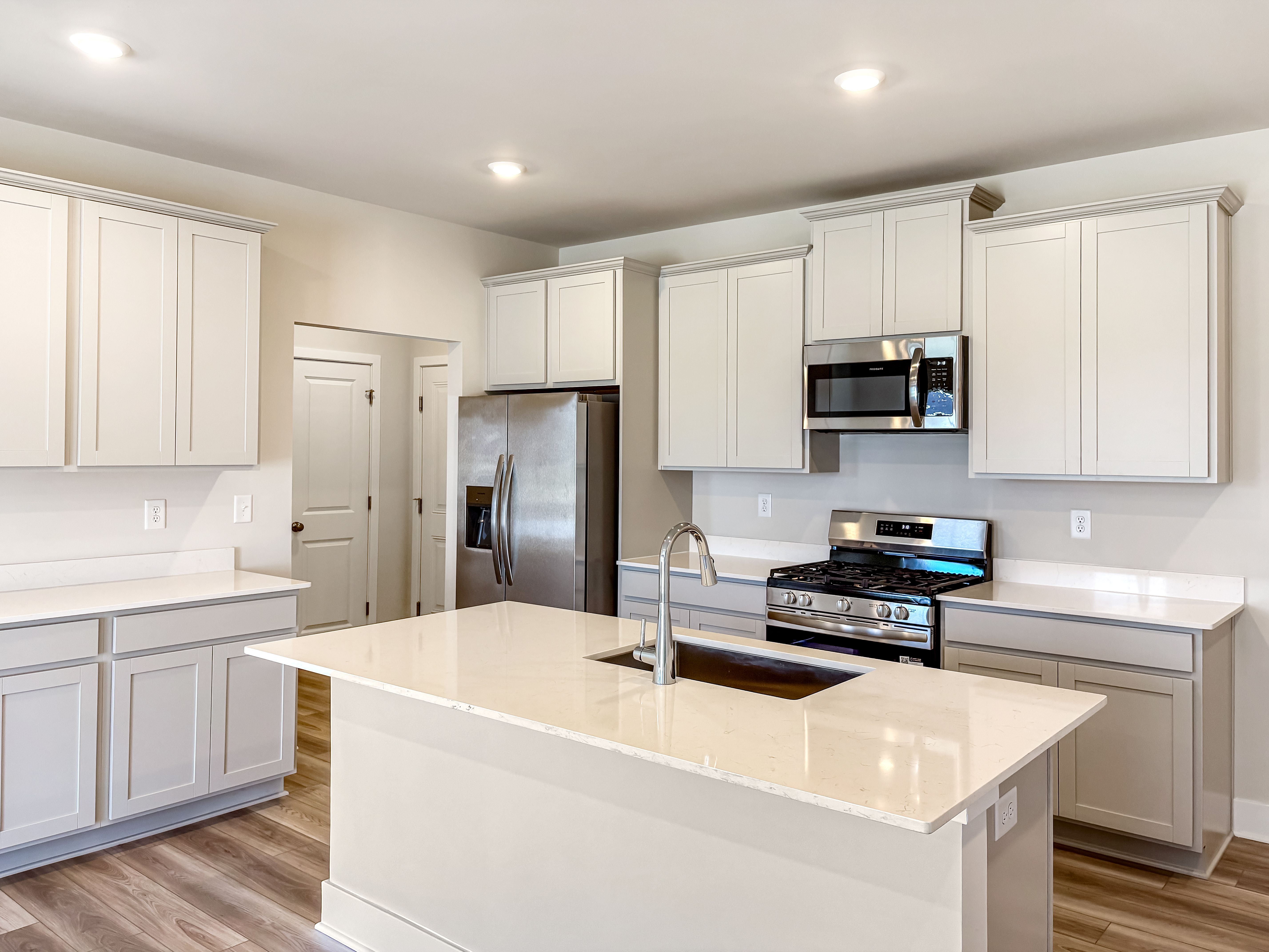 Somerton Chase Exeter Kitchen 1of2