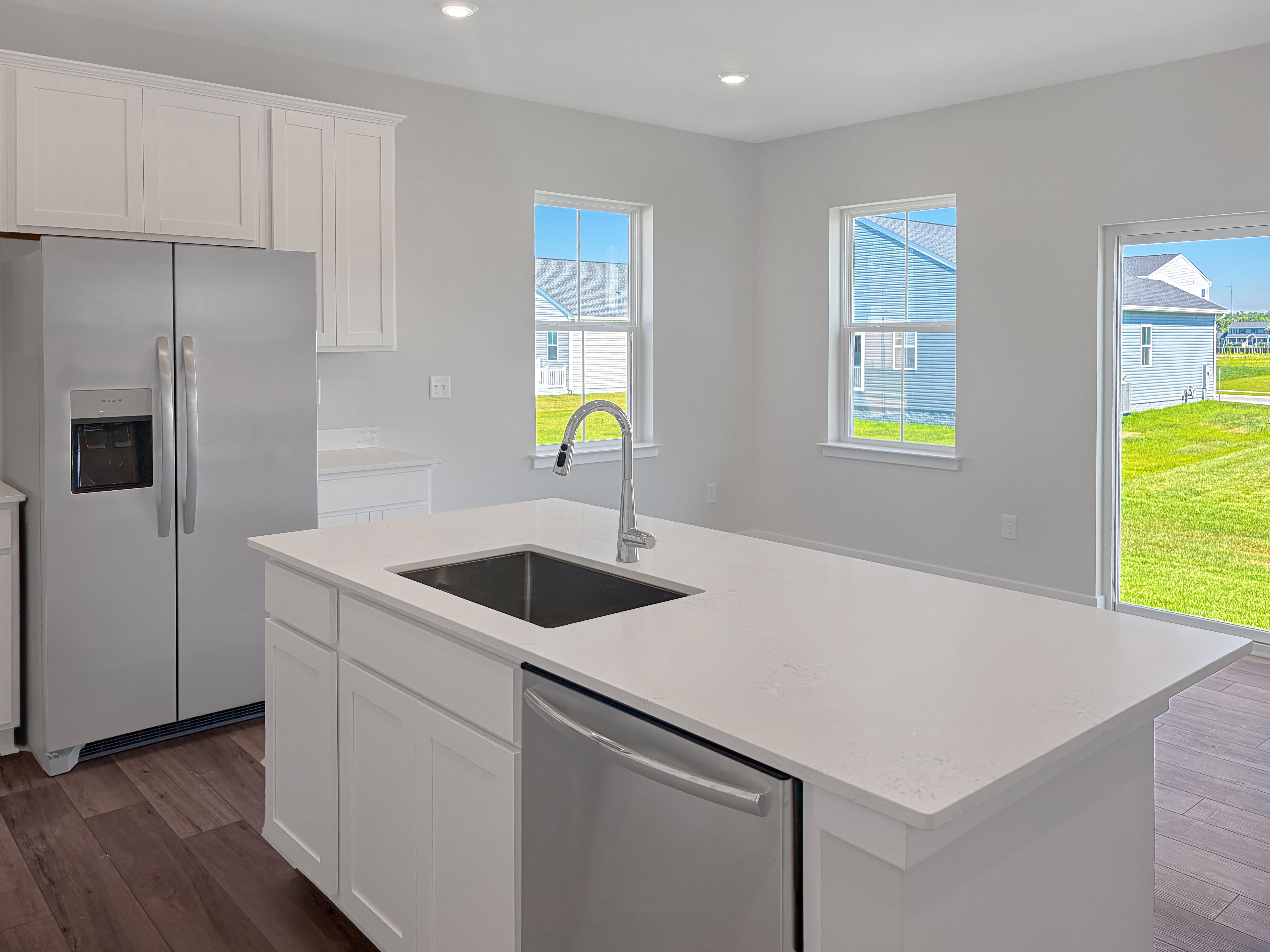 Somerton Chase Hanover Kitchen 1of3