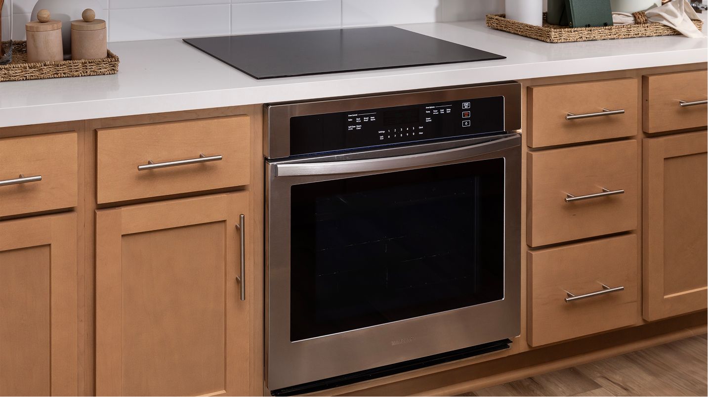 Pine Cedar Point Res3 EI Kitchen Range