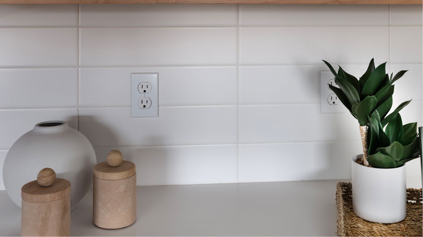 Pine Cedar Point Res3 EI Kitchen Backsplash