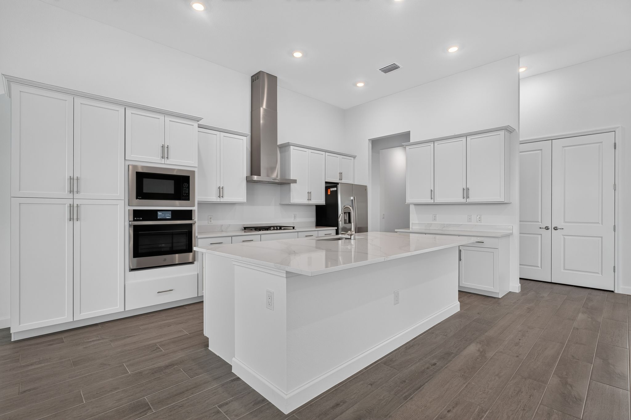 13 15545 Winchester Birdie Way Kitchen 3727