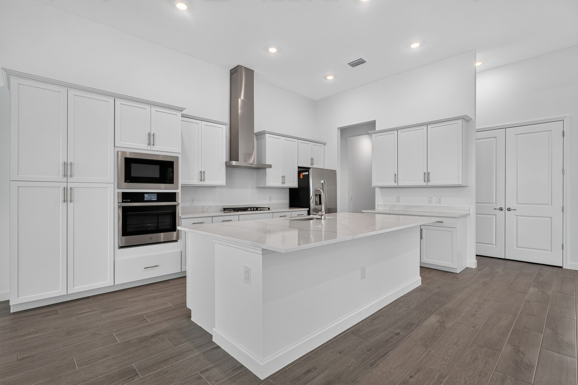 13 15545 Winchester Birdie Way Kitchen 3727