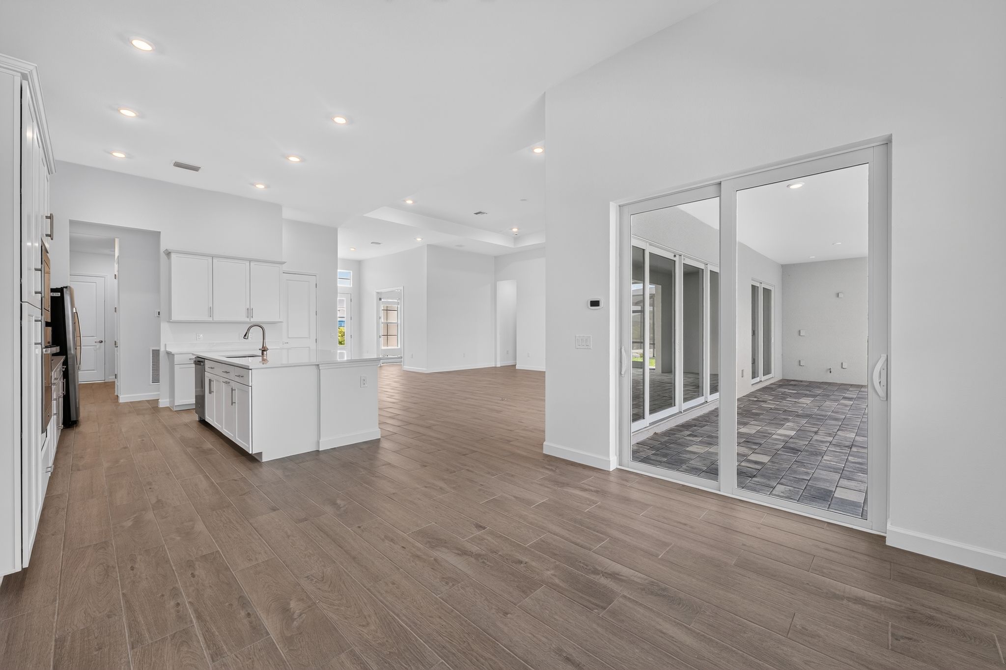 15 15545 Winchester Birdie Way Dining room 3730