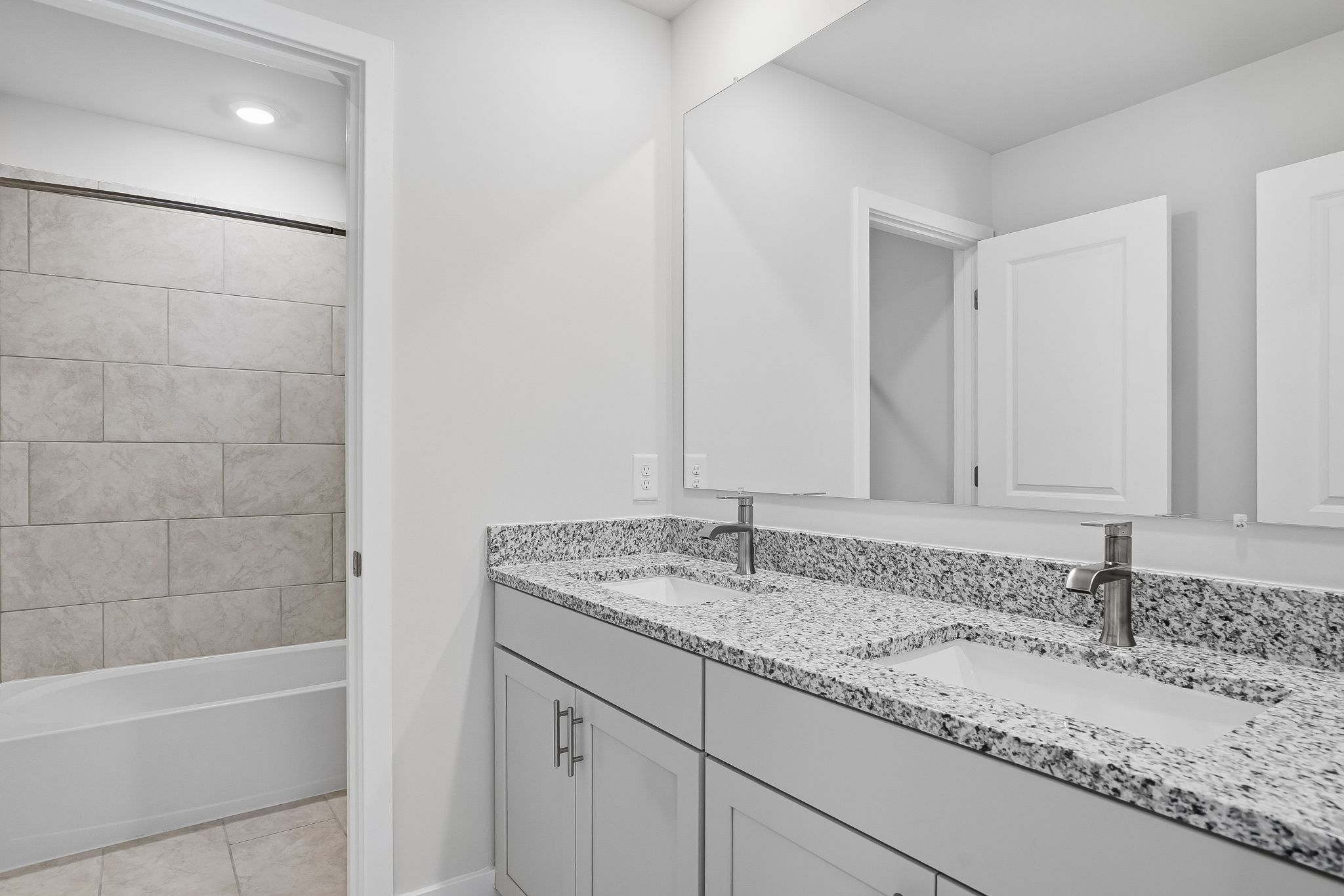 Parkland Trace Belvedere Bath2 F2