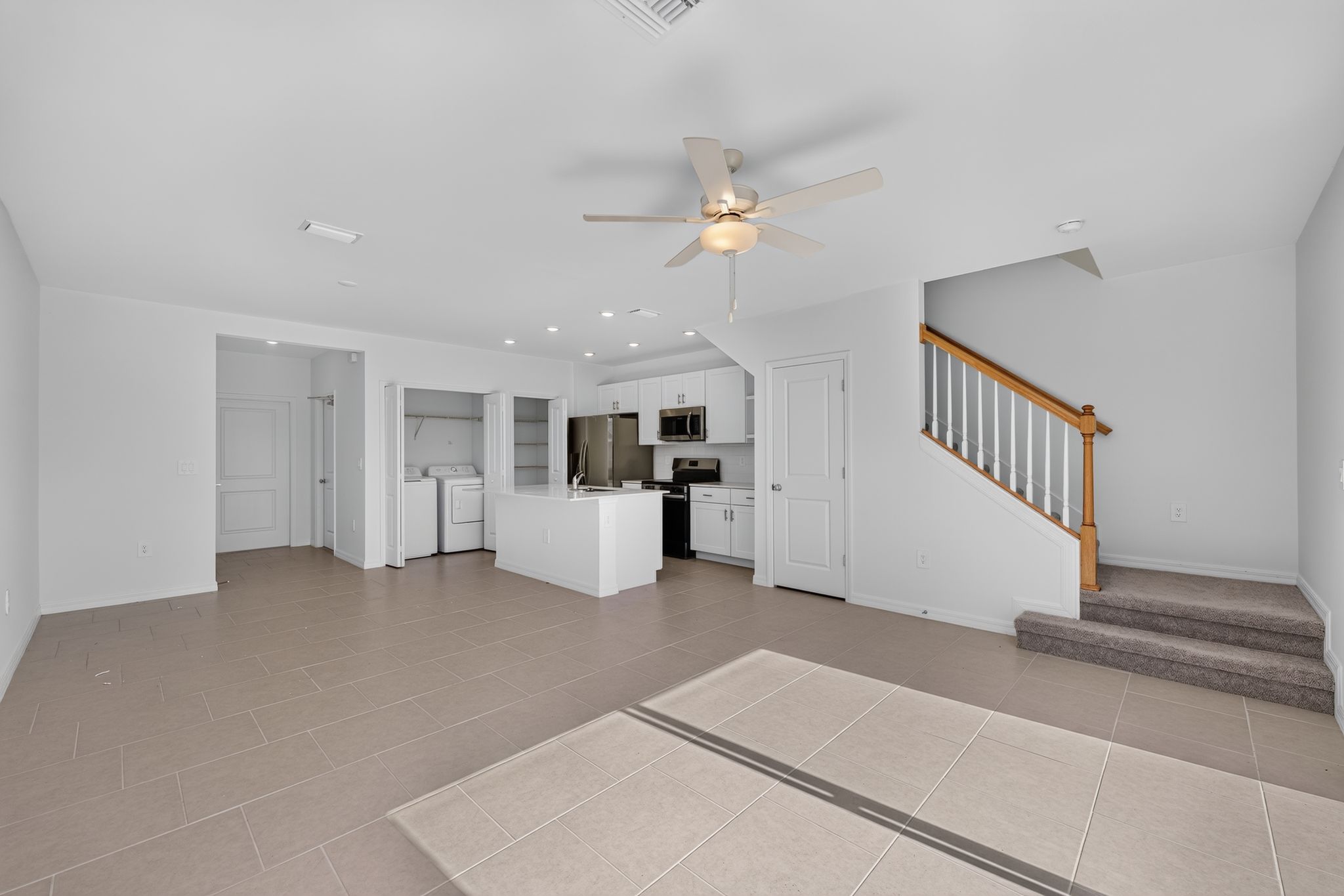 07 17467 Monte Isola Wy Living room 3652