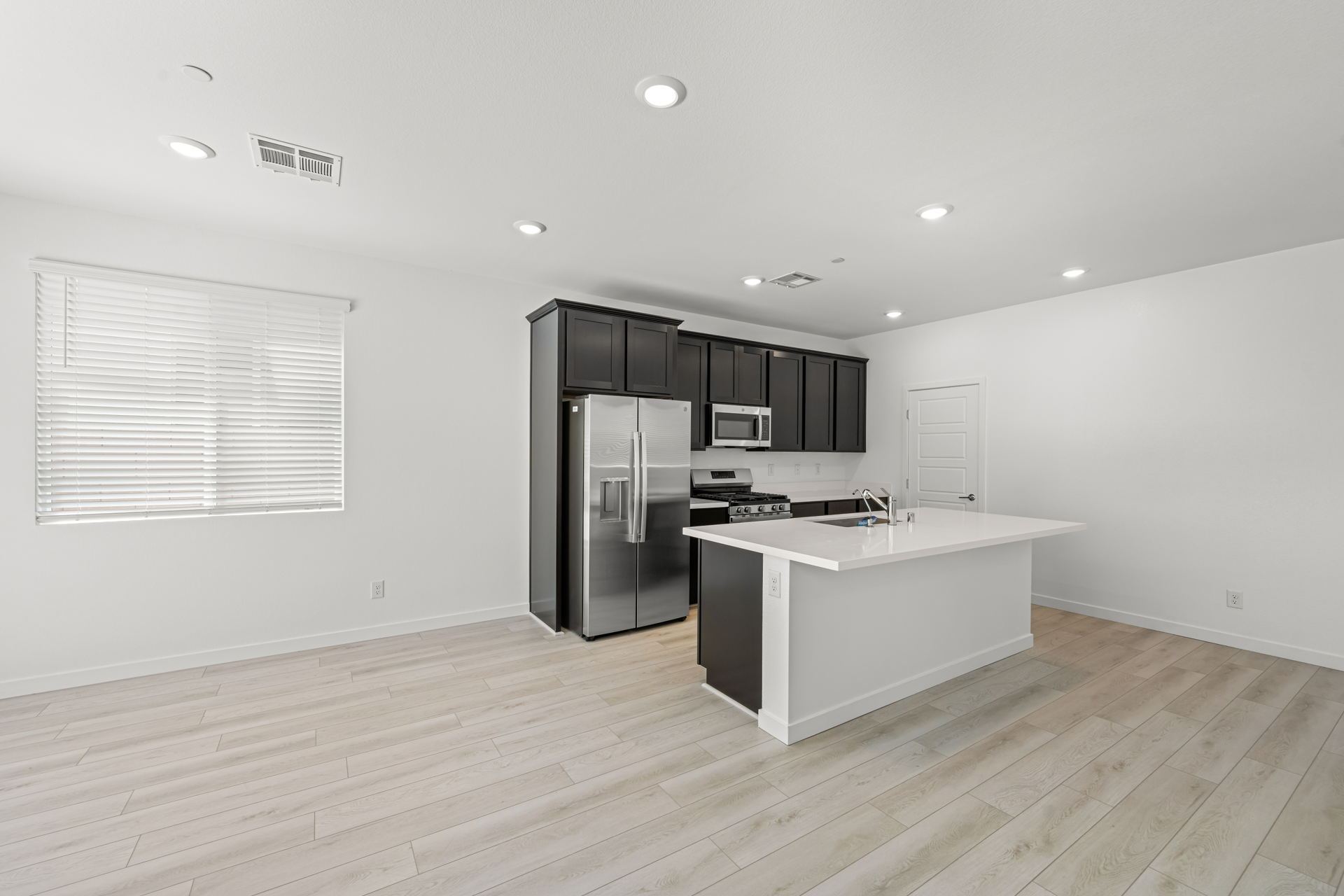 Lennar Triad Springs9777 Sunset Canyon Ave07
