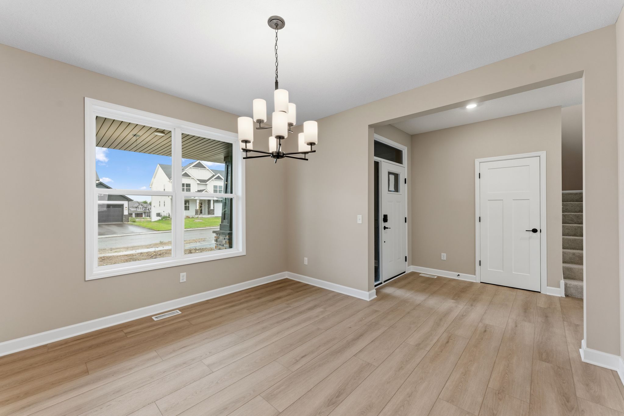 8 Caslano Mc Kinley QMI H S22165542209 Dining Room F1 (1)