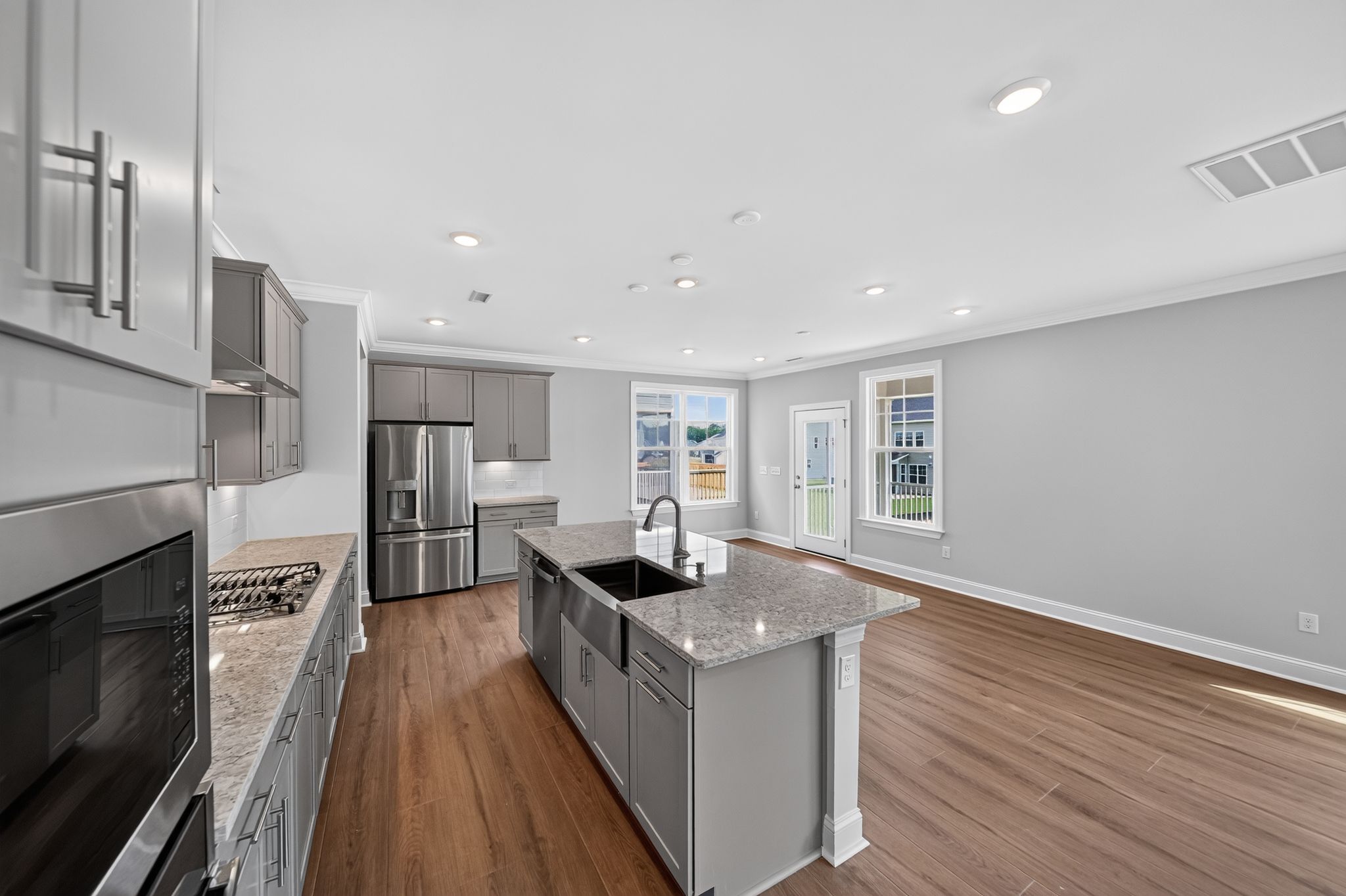 09 2989 Ocean Sunrise Dr Kitchen 0132