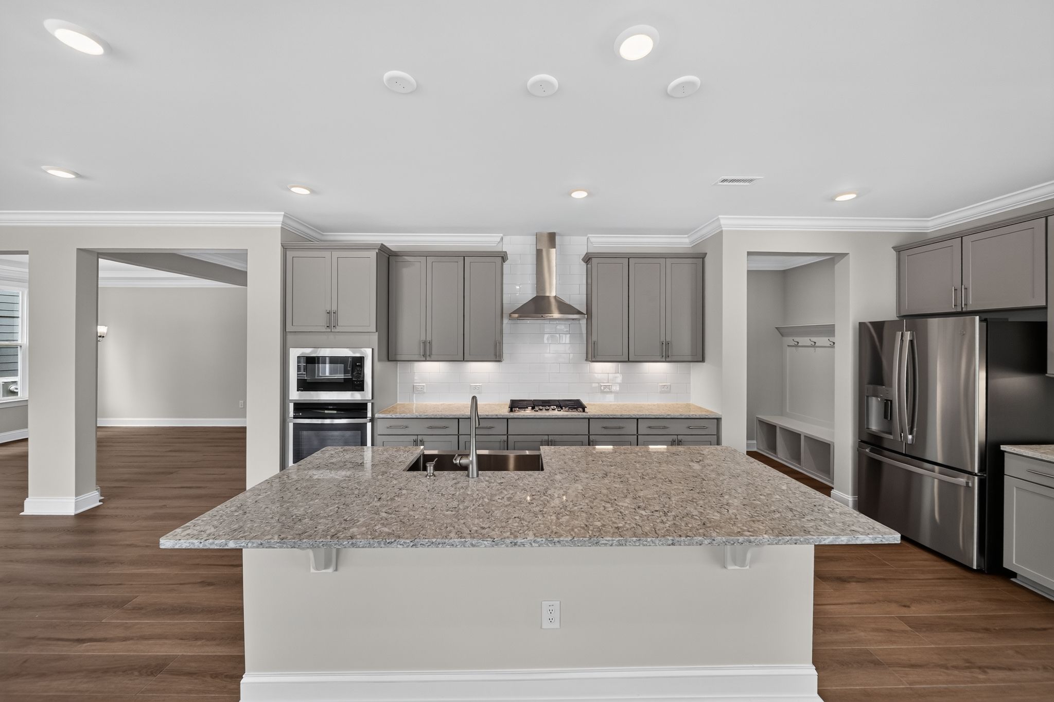10 2989 Ocean Sunrise Dr Kitchen 0141