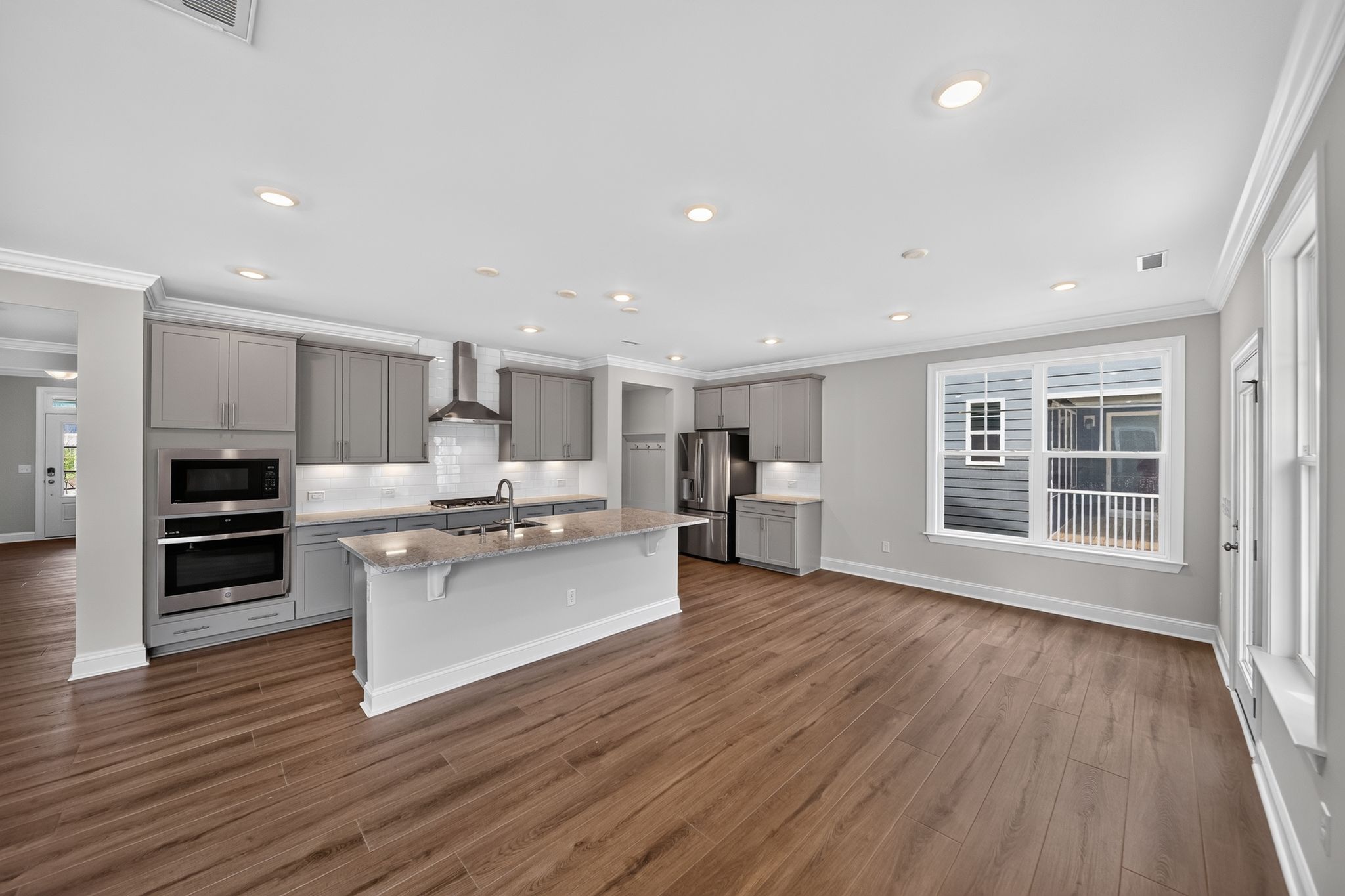 11 2989 Ocean Sunrise Dr Kitchen 0138
