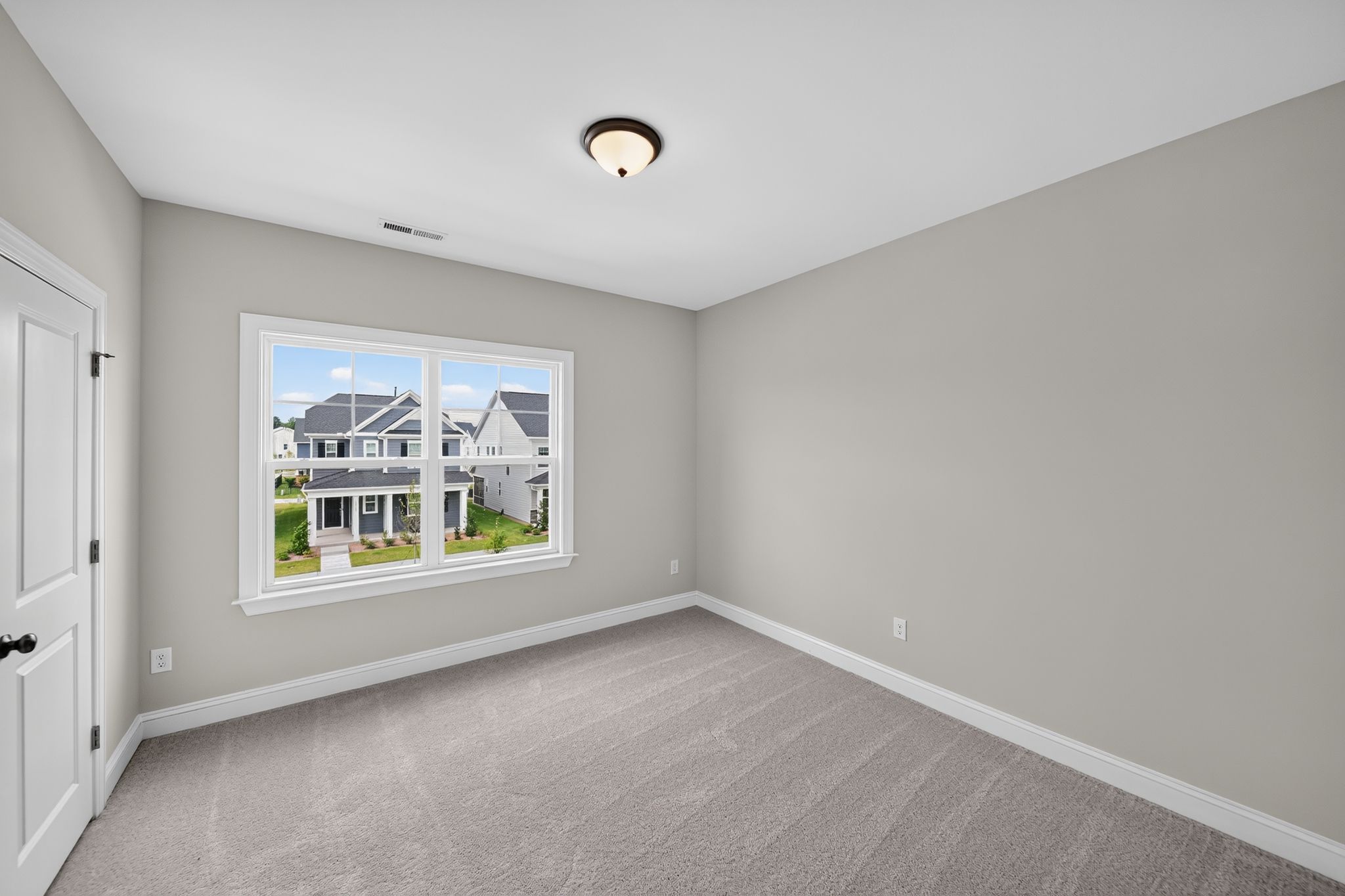 15 2989 Ocean Sunrise Dr Bedroom 0179