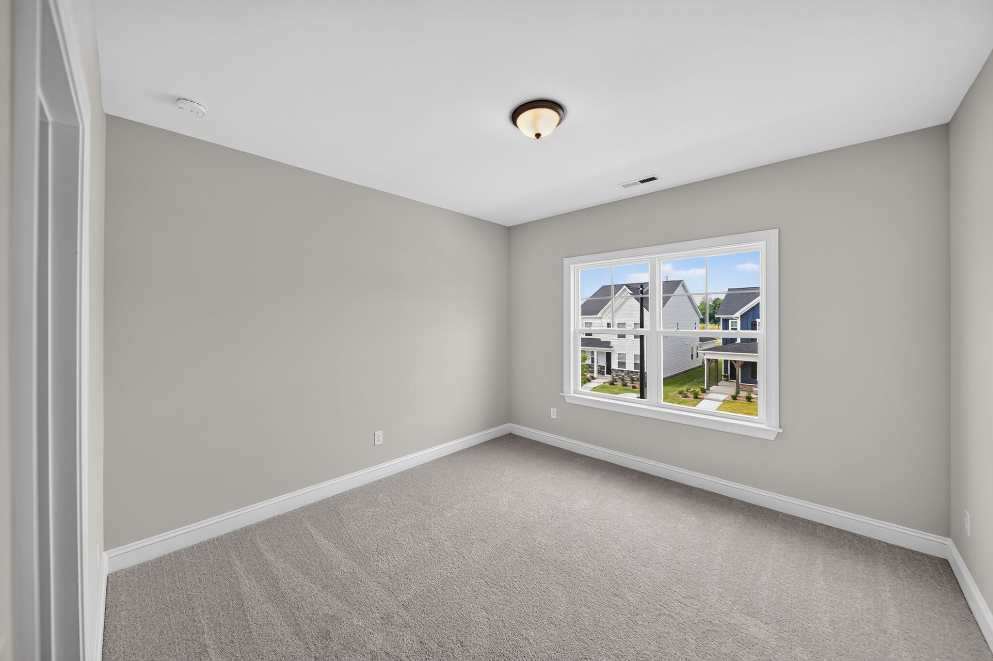 17 2989 Ocean Sunrise Dr Bedroom 0168