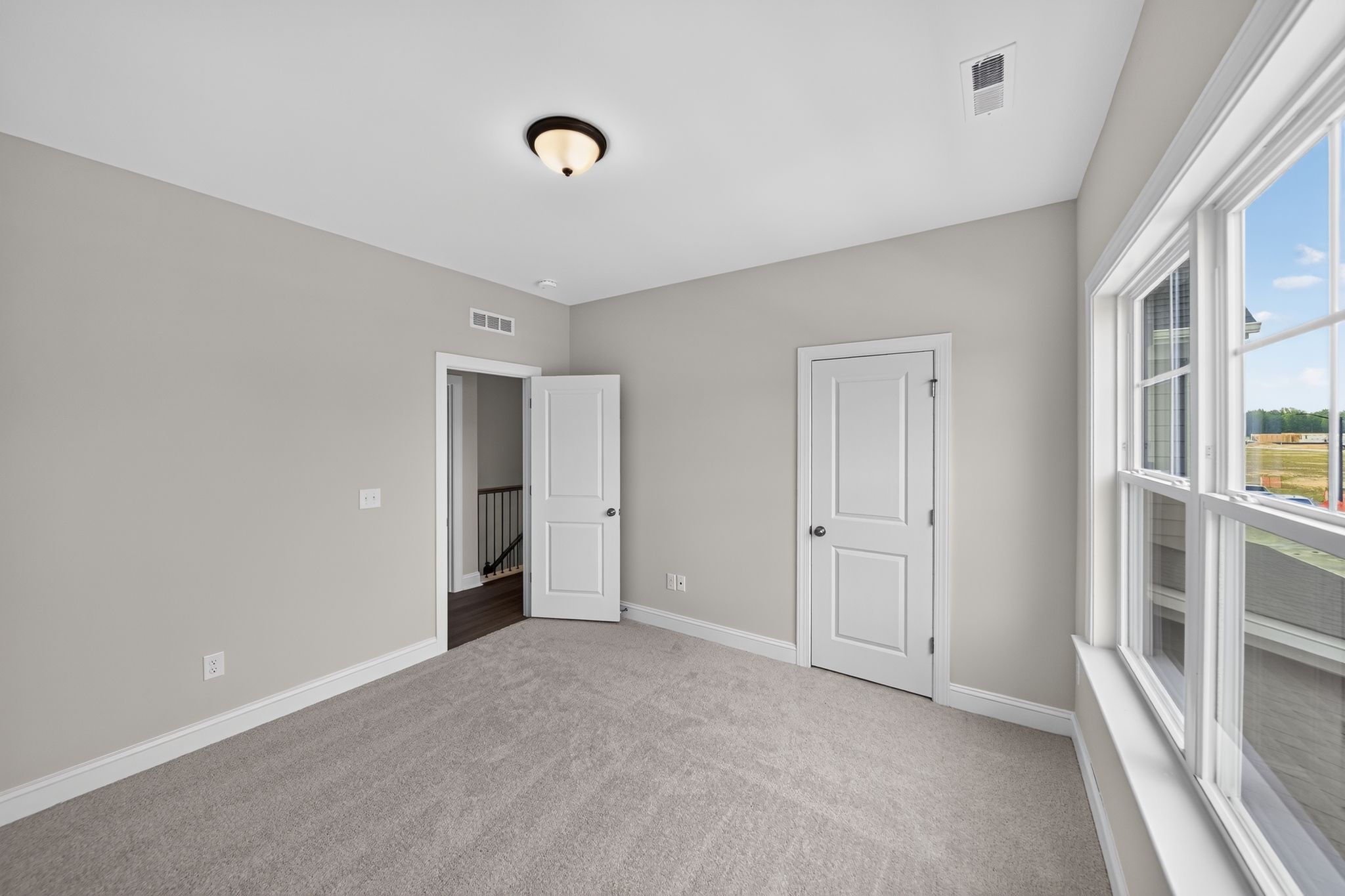 22 2989 Ocean Sunrise Dr Bedroom 0183