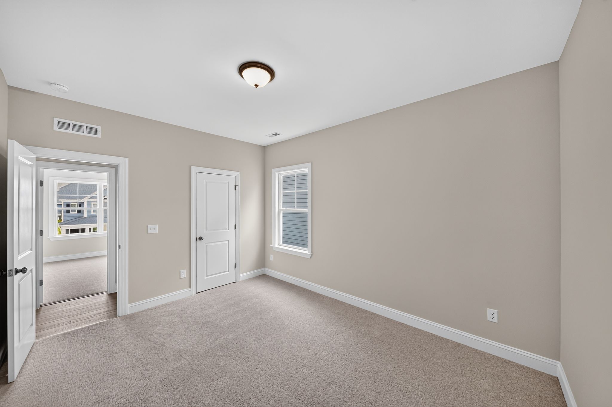 20 2989 Ocean Sunrise Dr Bedroom 0192