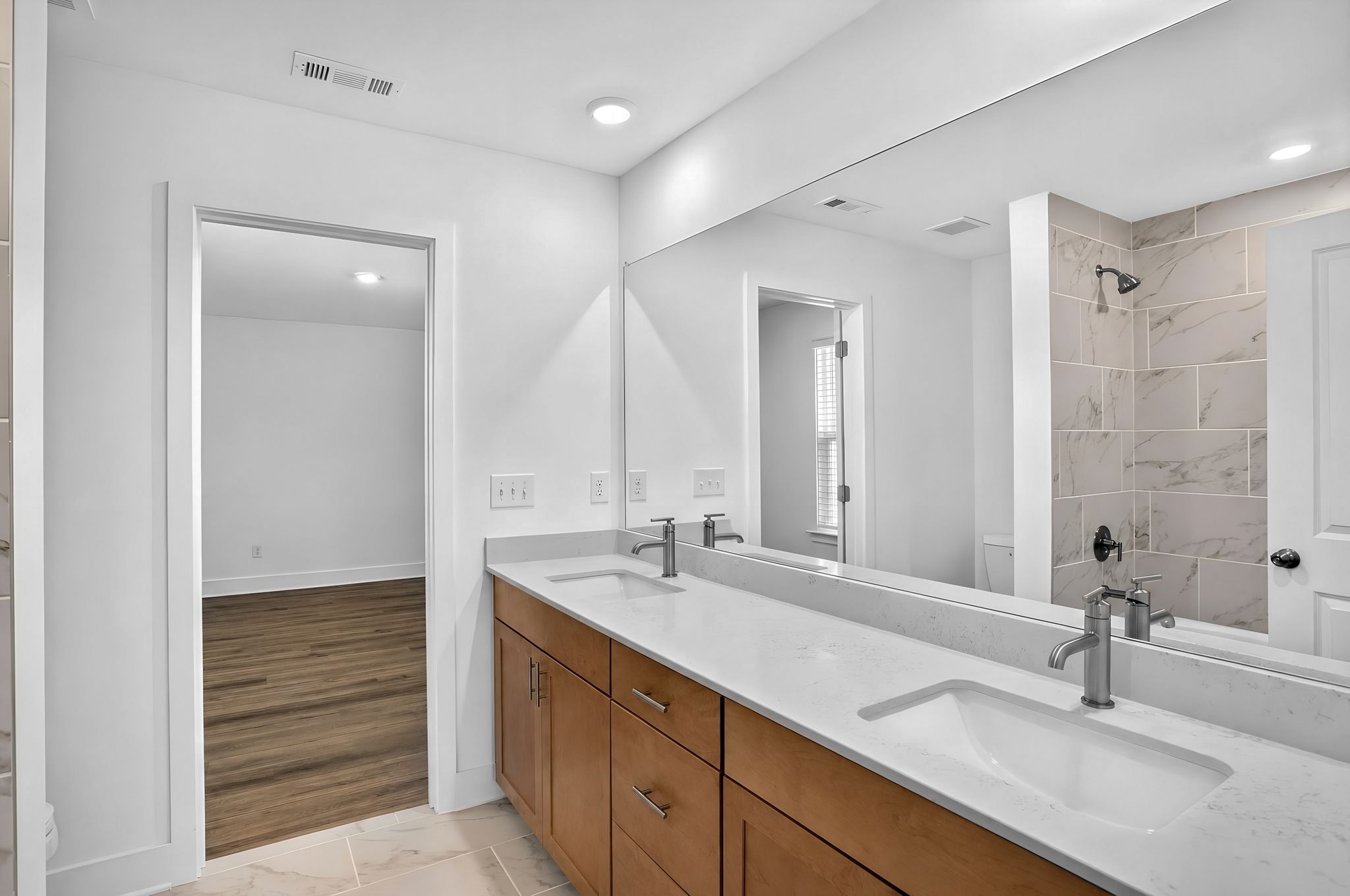 Estatesat Yellow Creek Candler 32