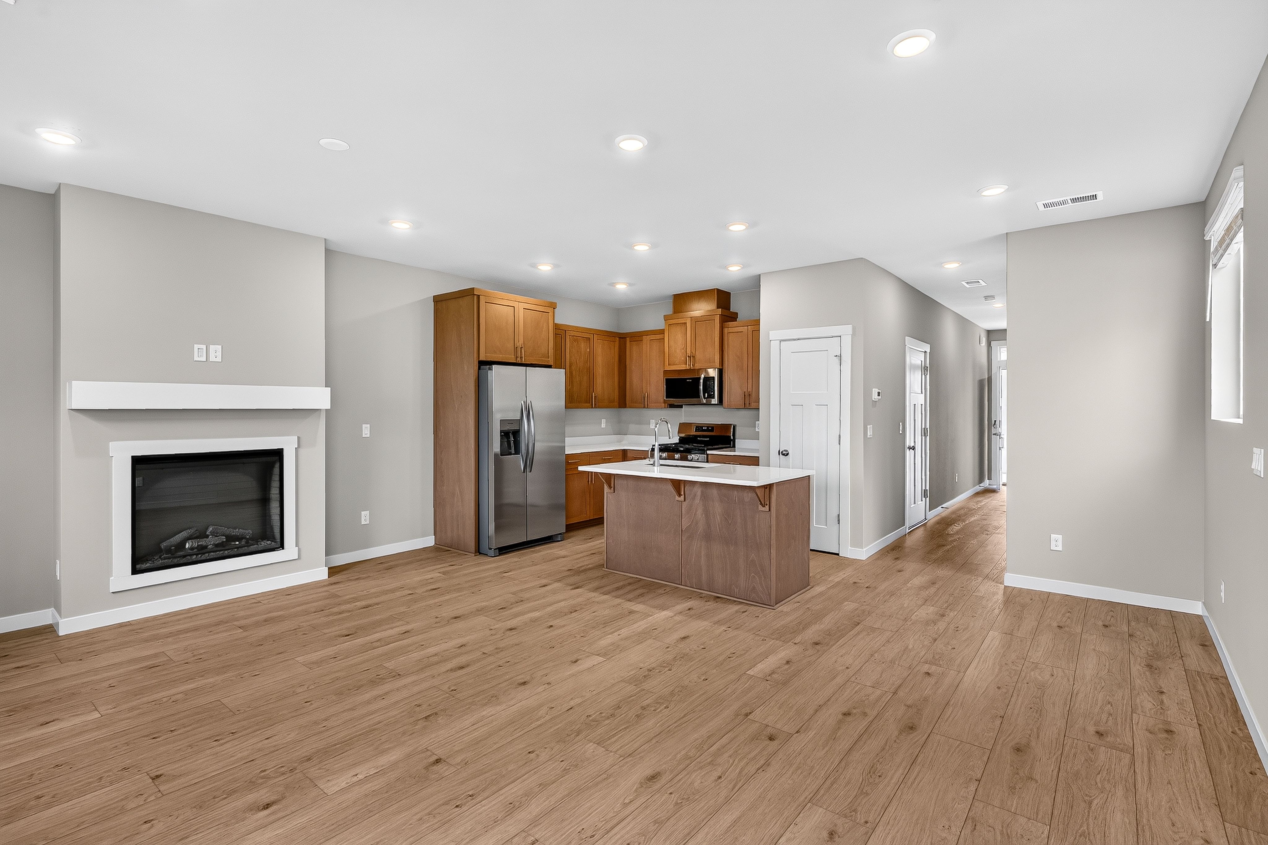 121 West Opal 9