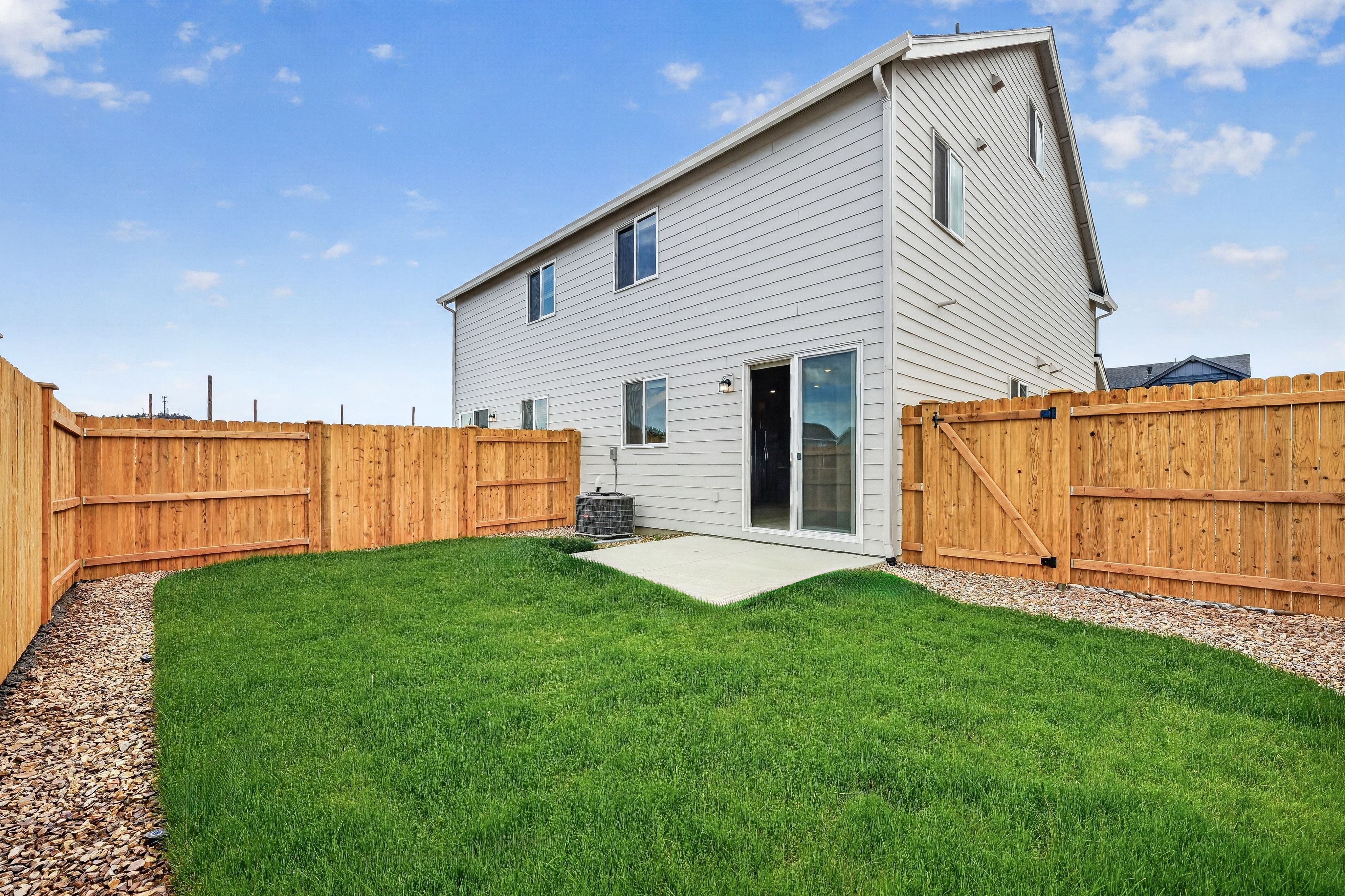 121 West Opal 5