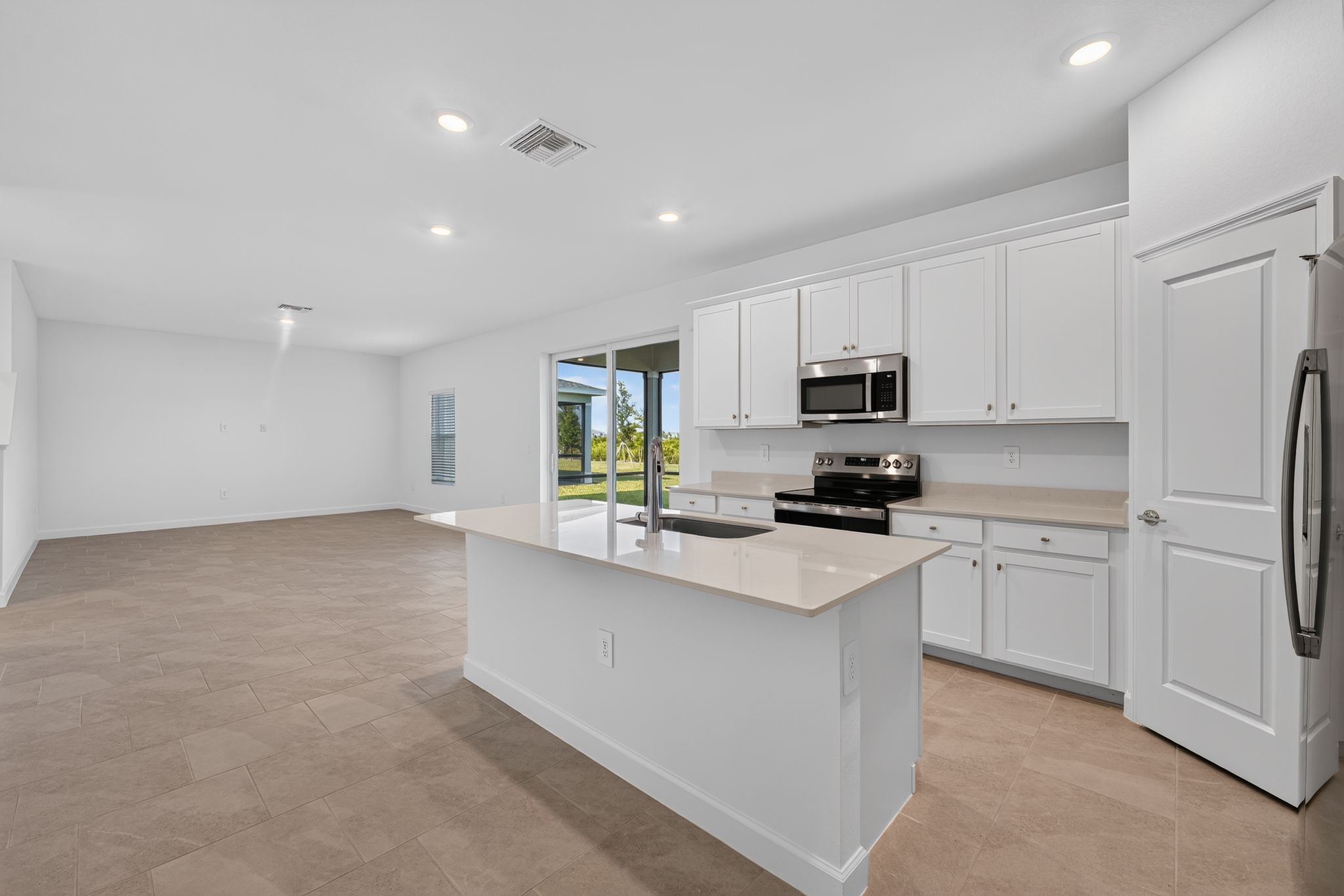 12 13284 Grassmere Ct Kitchen 4400