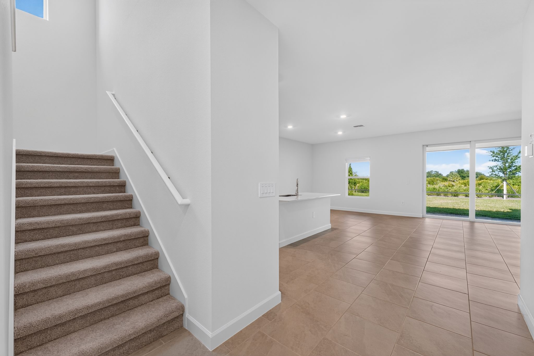 07 13296 Grassmere Ct Living room 4556