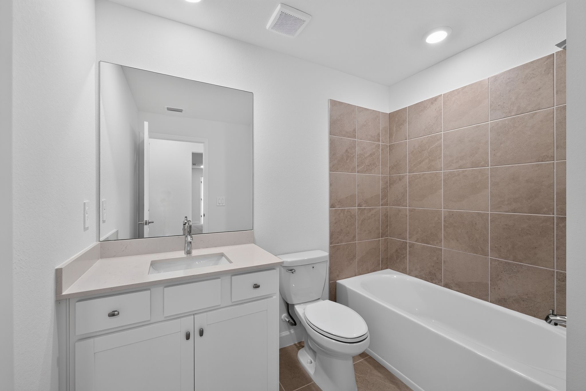 22 13290 Grassmere Ct Bathroom 4531