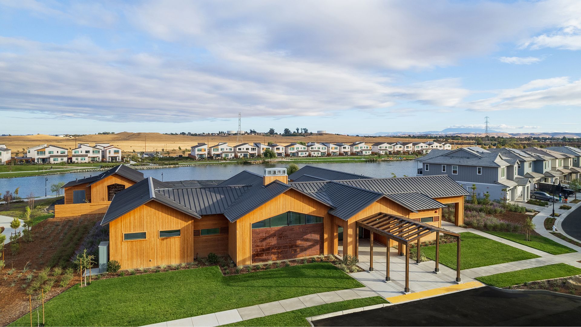 One Lake Amenity Lake Club 2of3