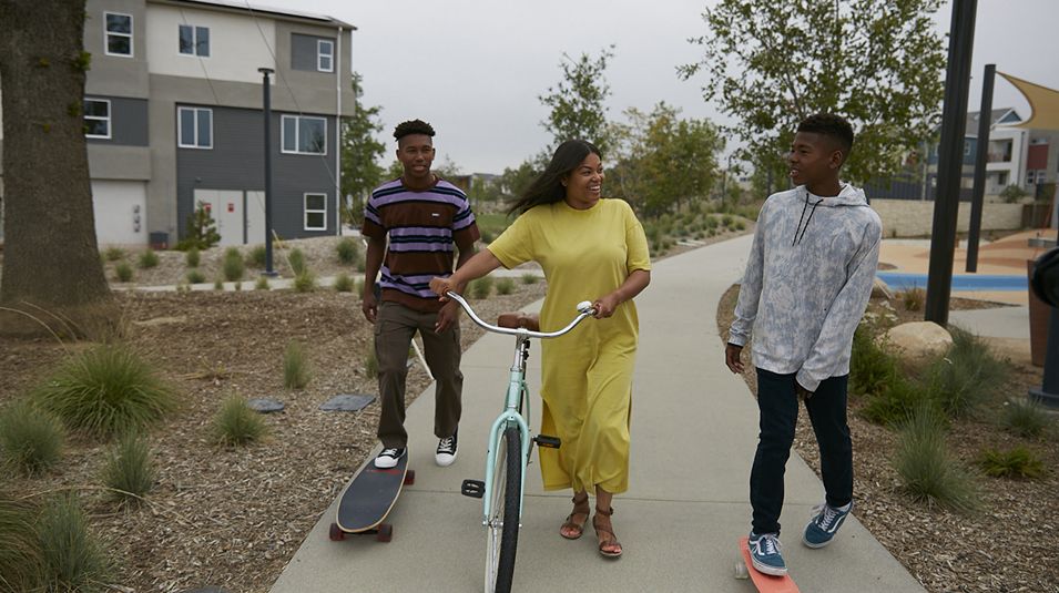 Valencia Amenity Trails