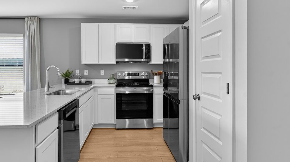Southern Springs Newlin EI Kitchen 1of5 F1