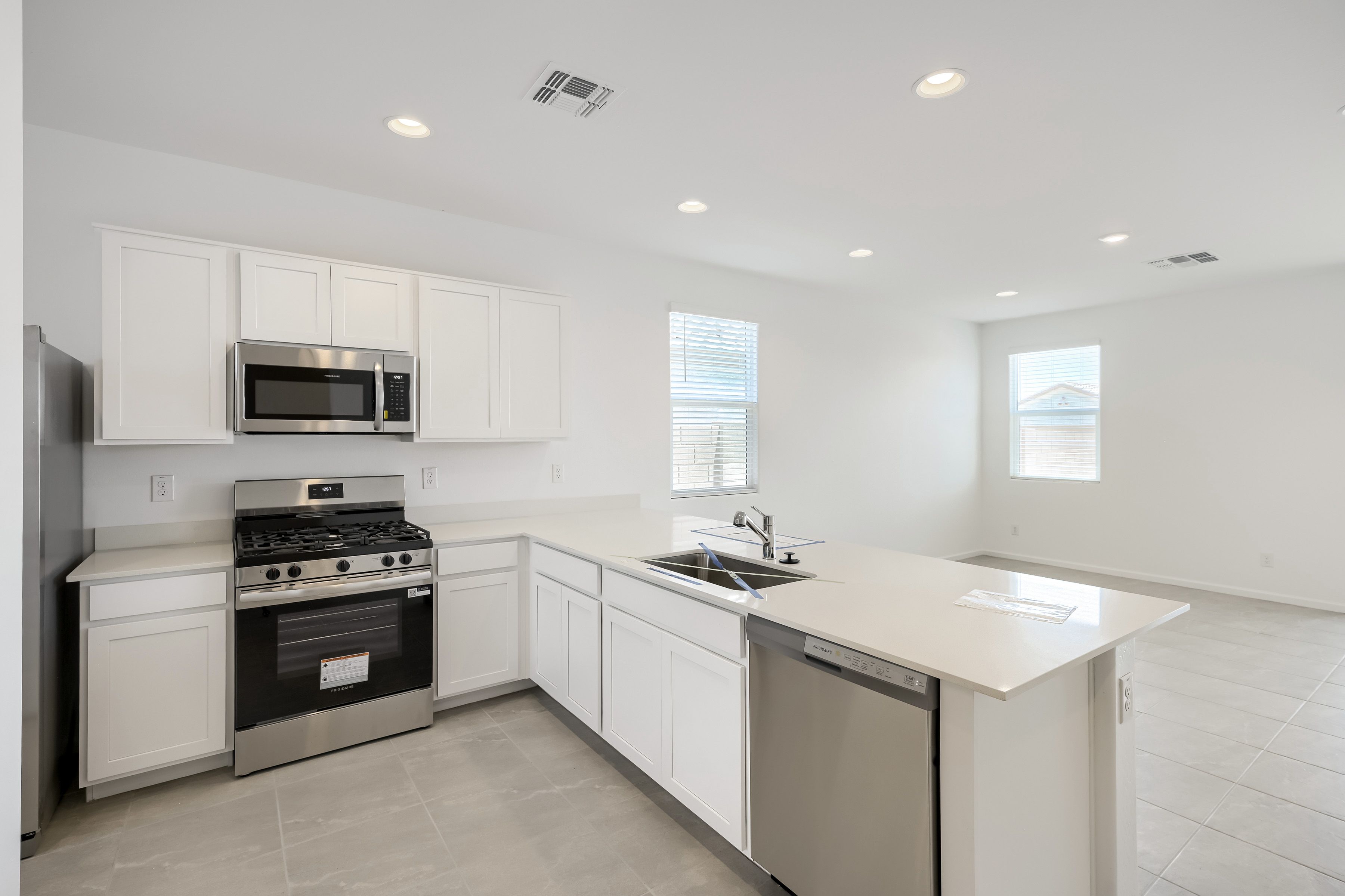 23451 W Chipman Rd   Print Quality   004   04 Kitchen
