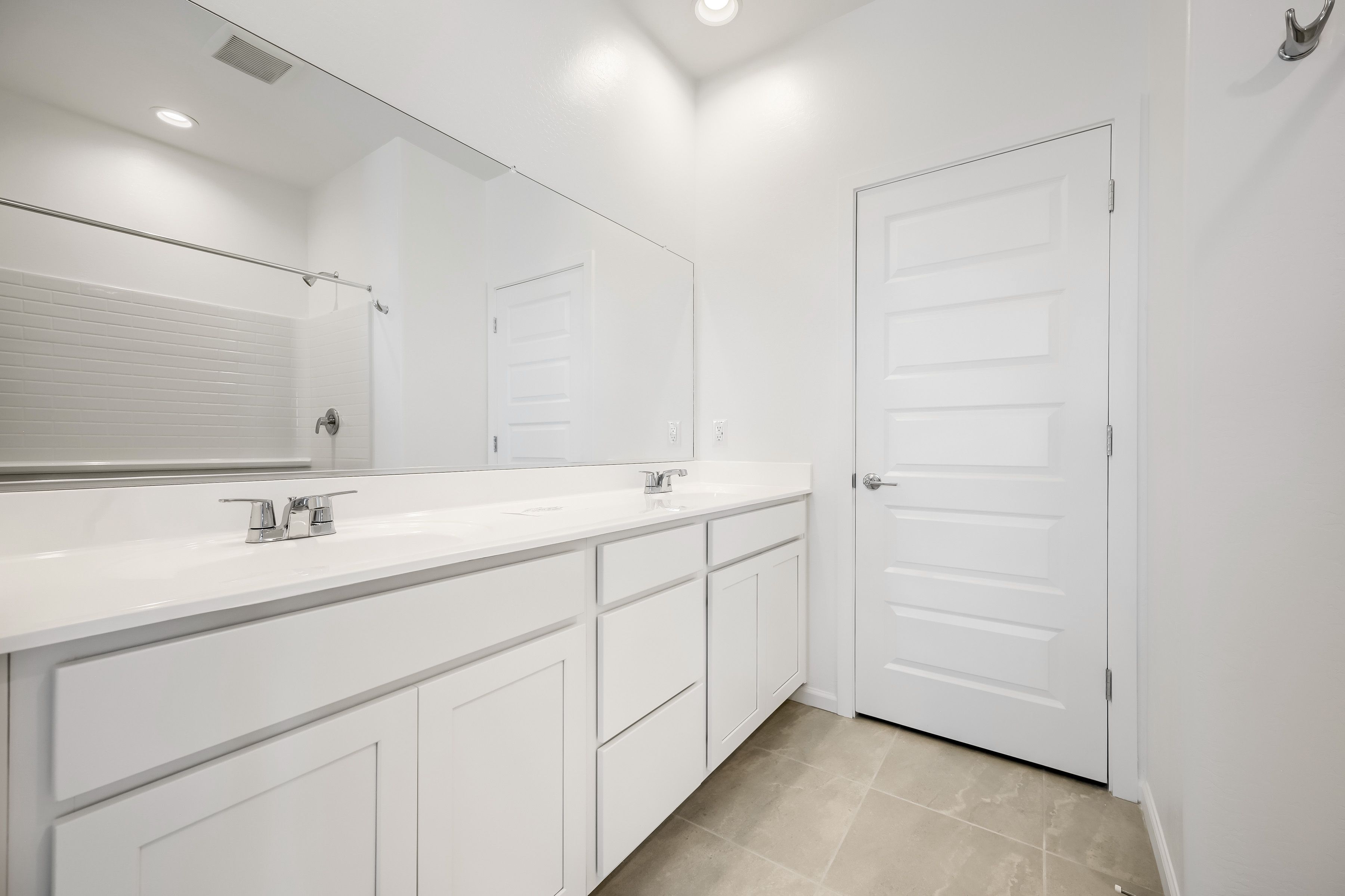 23451 W Chipman Rd   Print Quality   008   08 Primary Bathroom