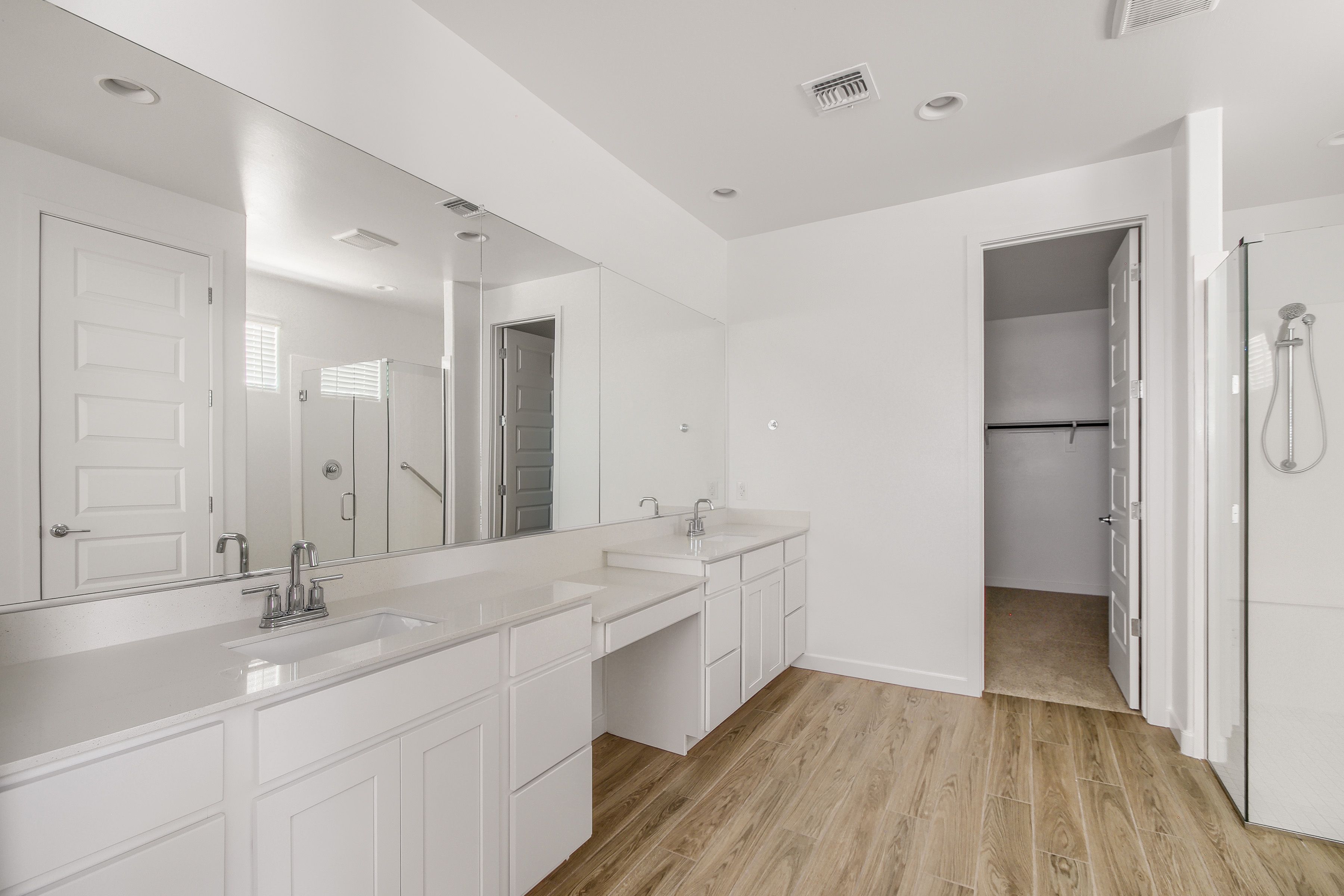 17622 W El Cortez Pl   Print Quality   008   08 Primary Bathroom