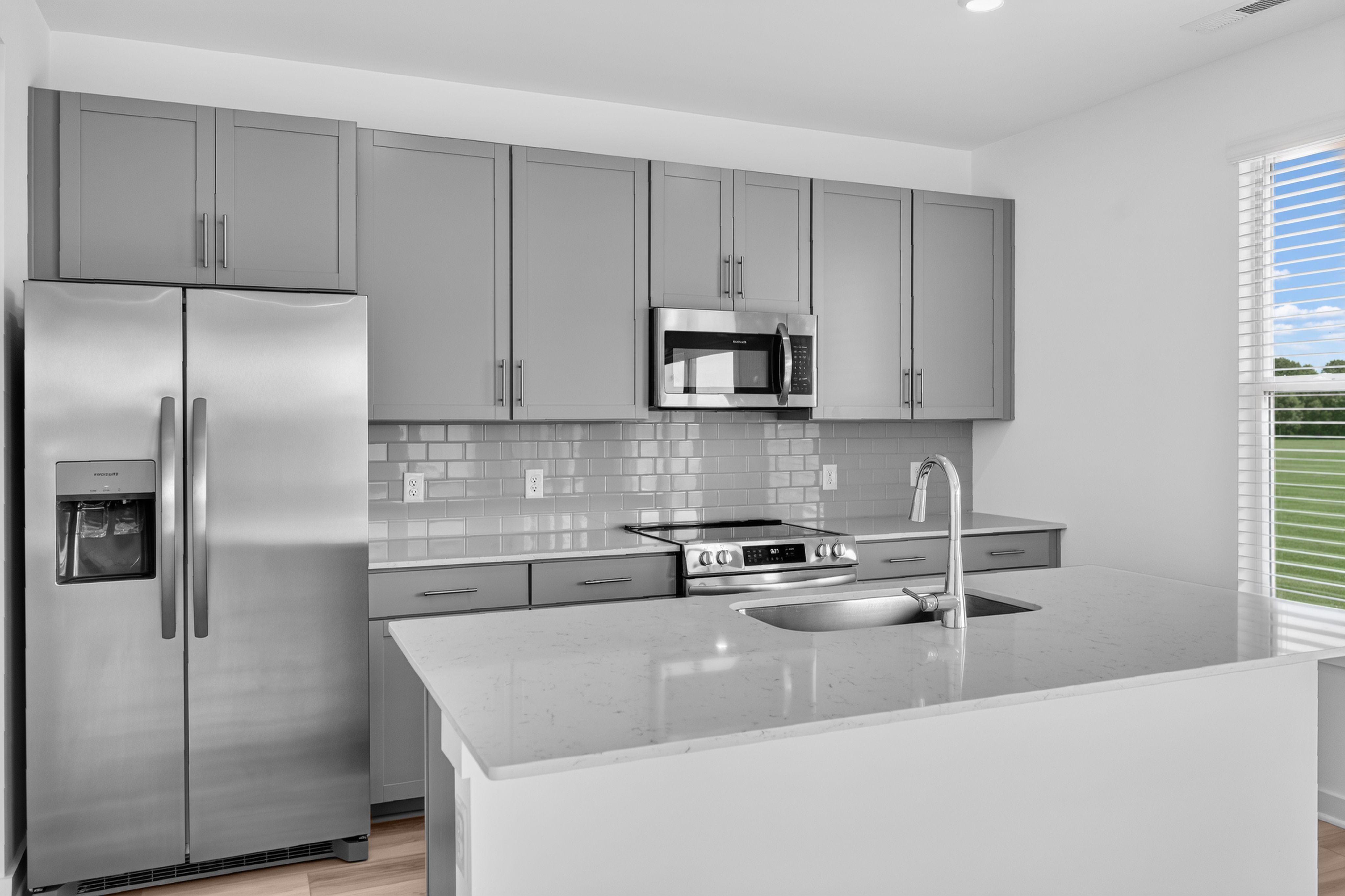 Dillon Pointe Hamilton9 5