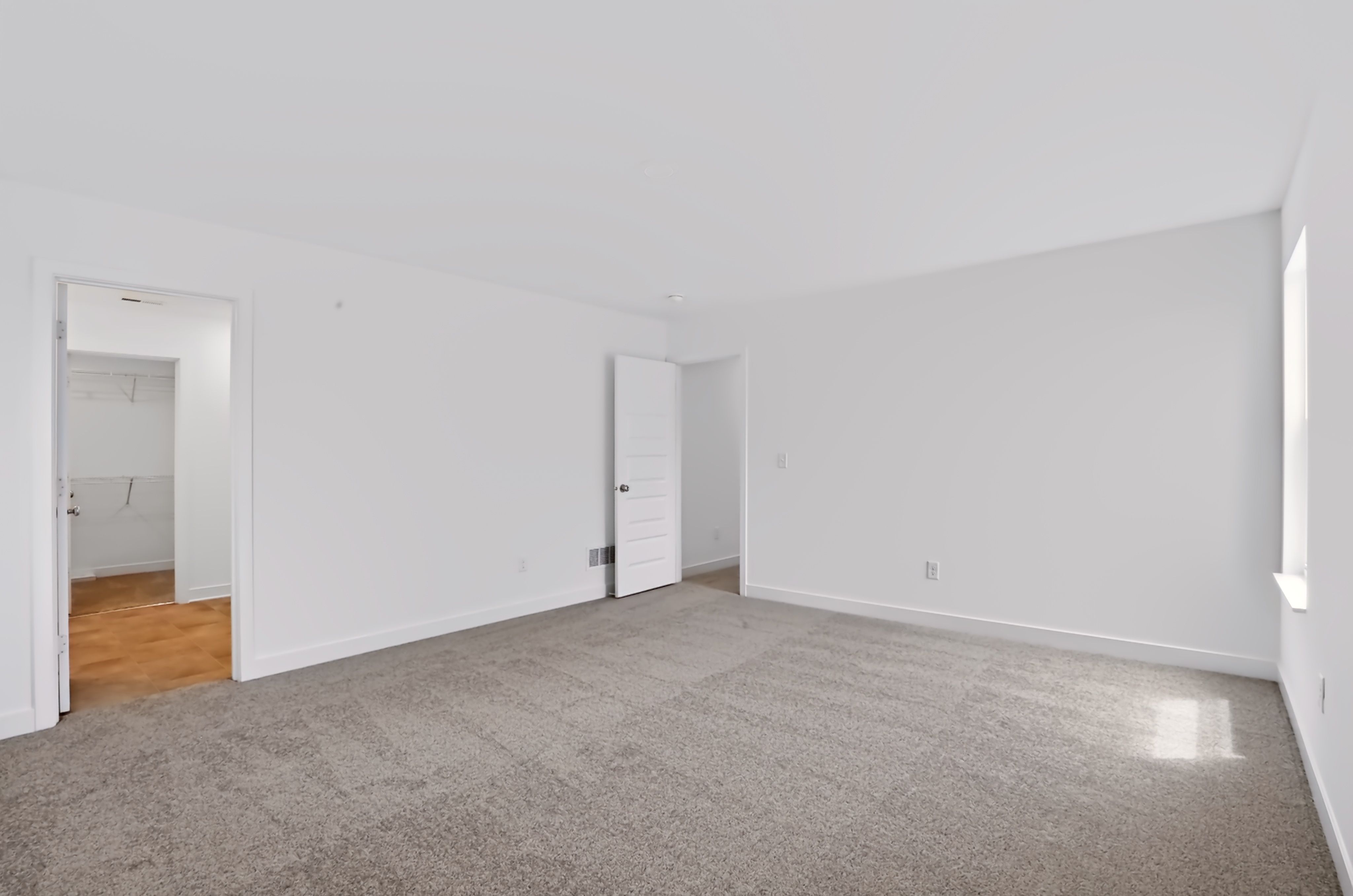 Lincoln Place HS 01 Primary Suite 2 of 2