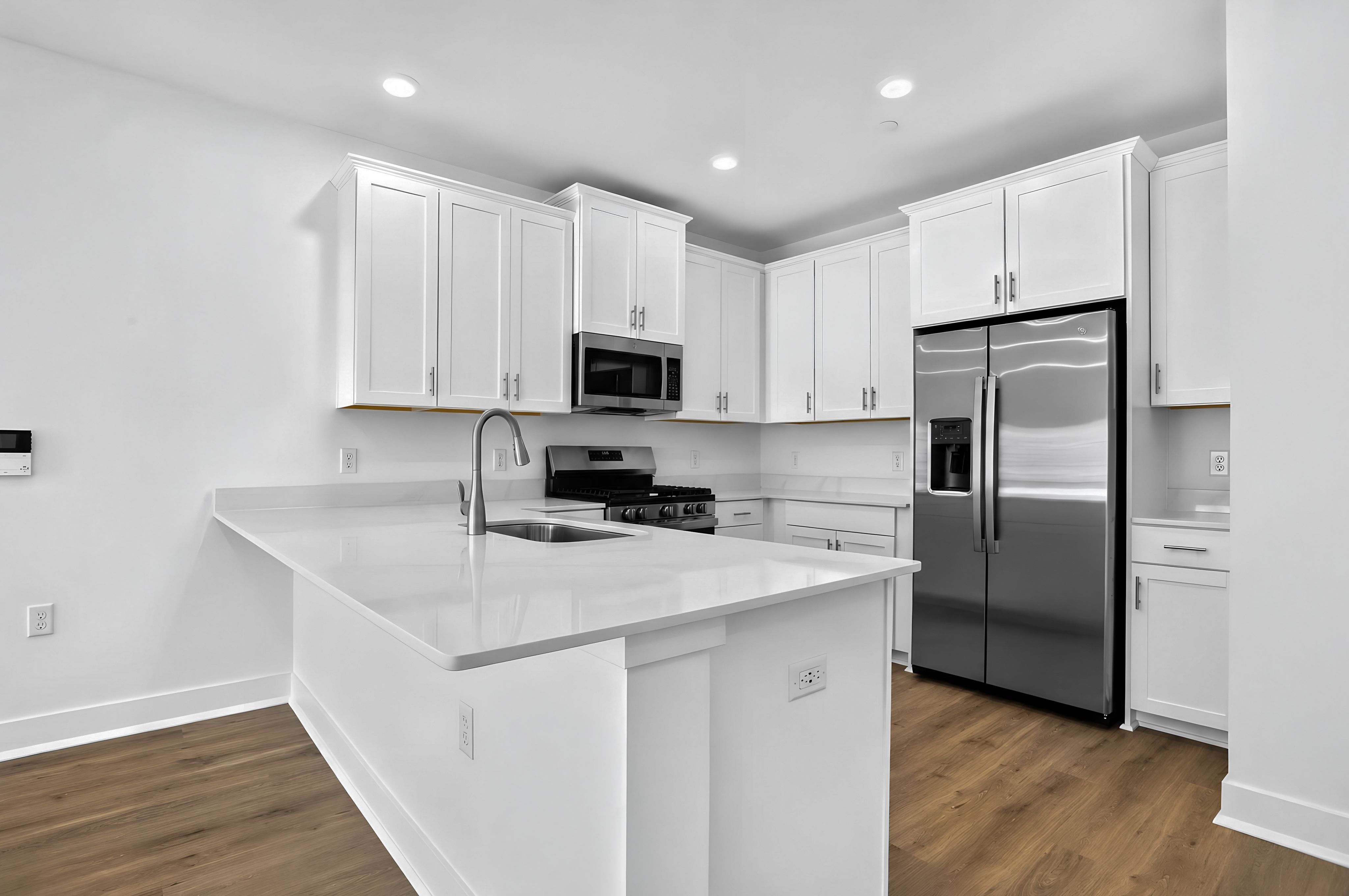 Terraces Monroe Parke Astoria Kitchen 1of3 F1