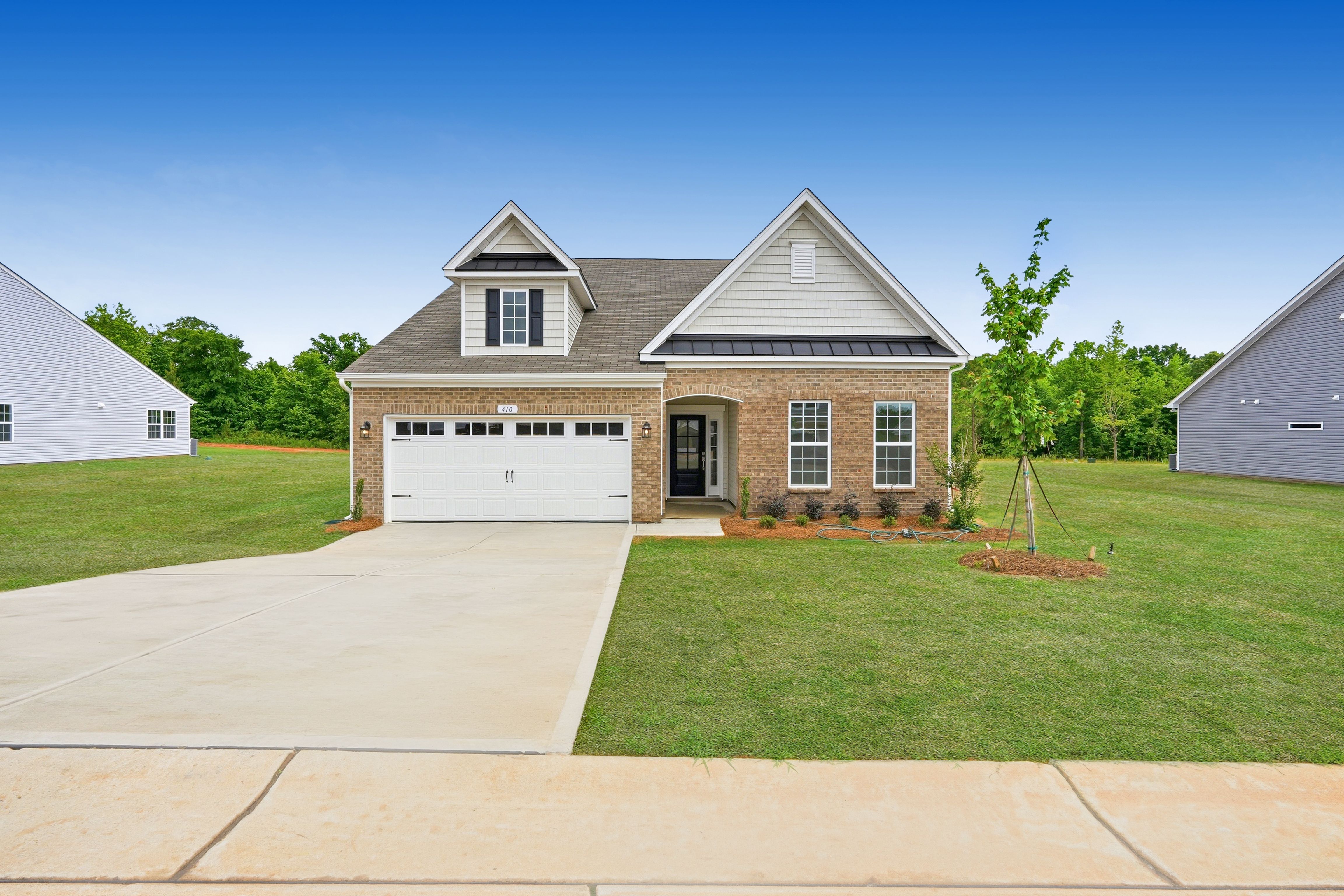 410 Adhurst Drive (Davenport)