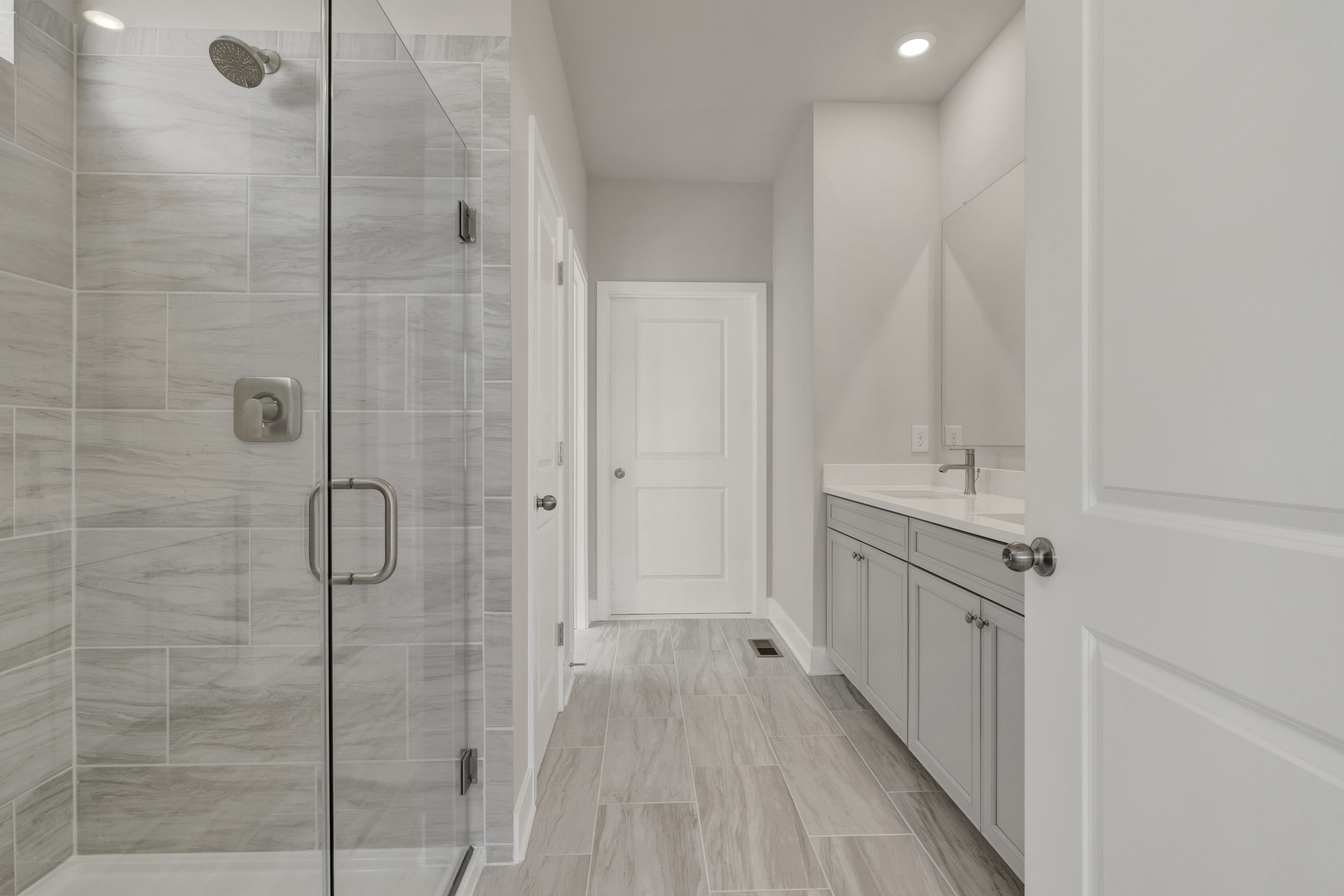South Shore Plantation Lakes Canton Owners Bath 1of3