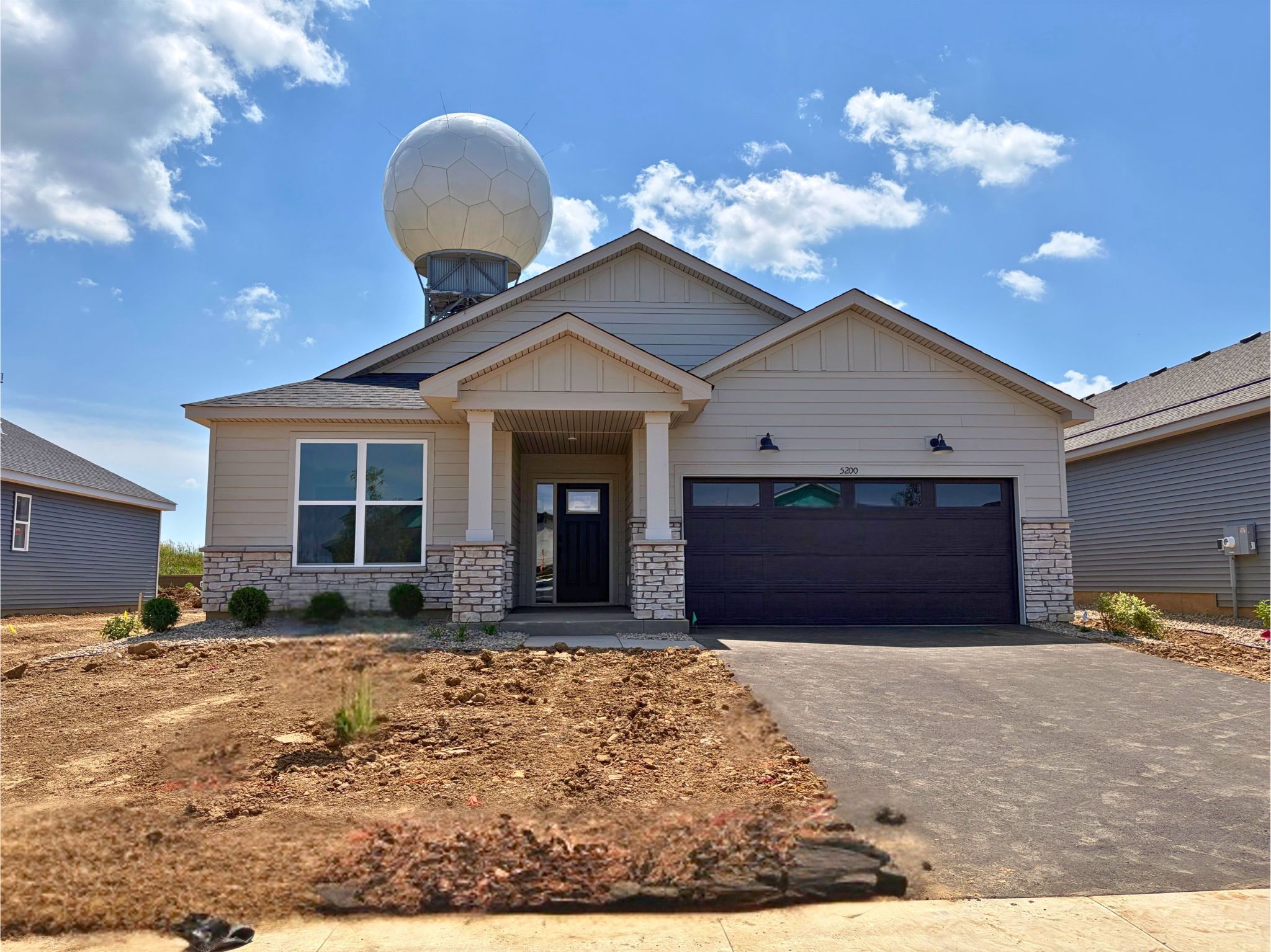 5200 Long Pointe Bay (Salerno)