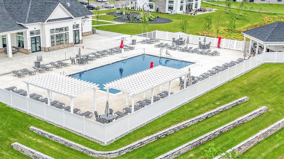 Hopewell Parc Amenity Pool 1of5
