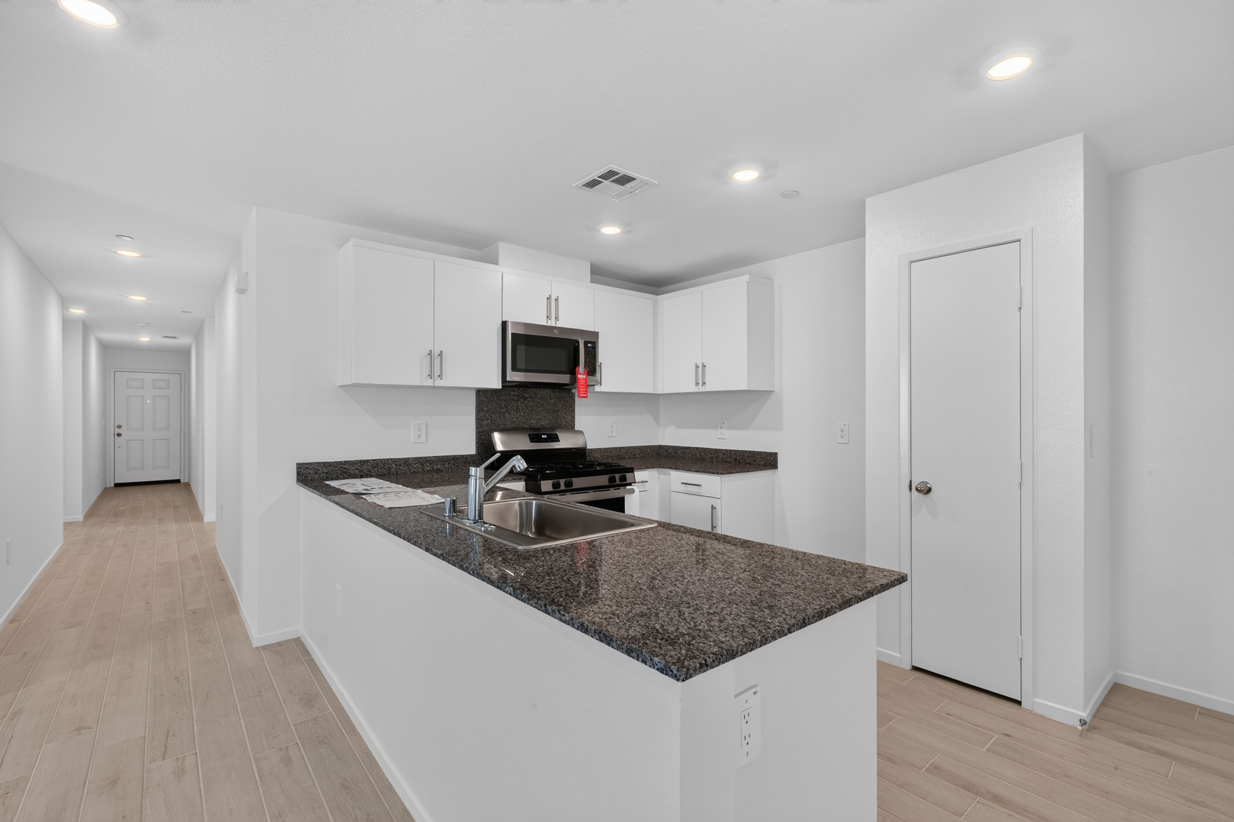 11 79355 Valor Ln Kitchen 7787