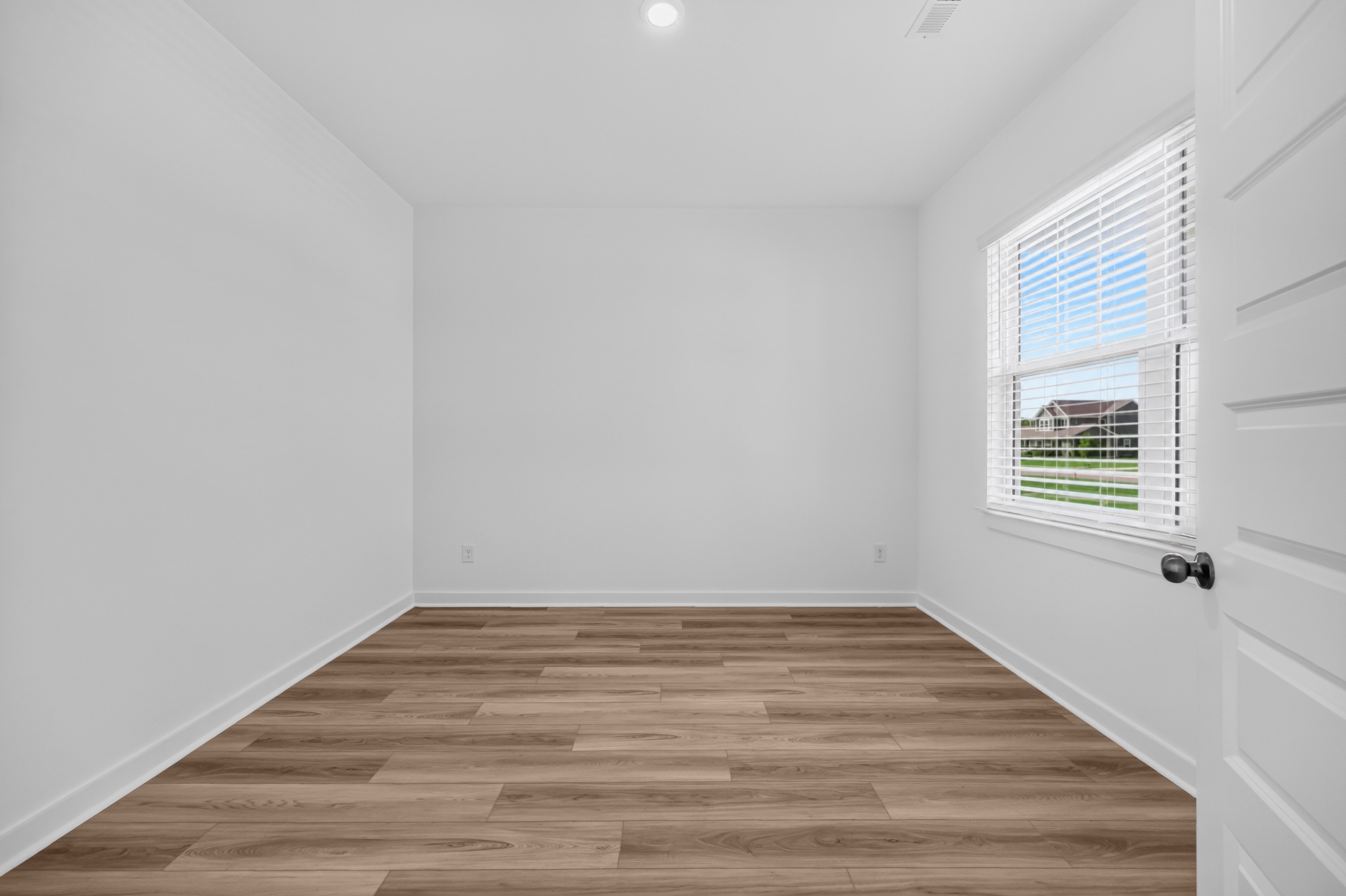 Dillon Pointe Mayflower8 12