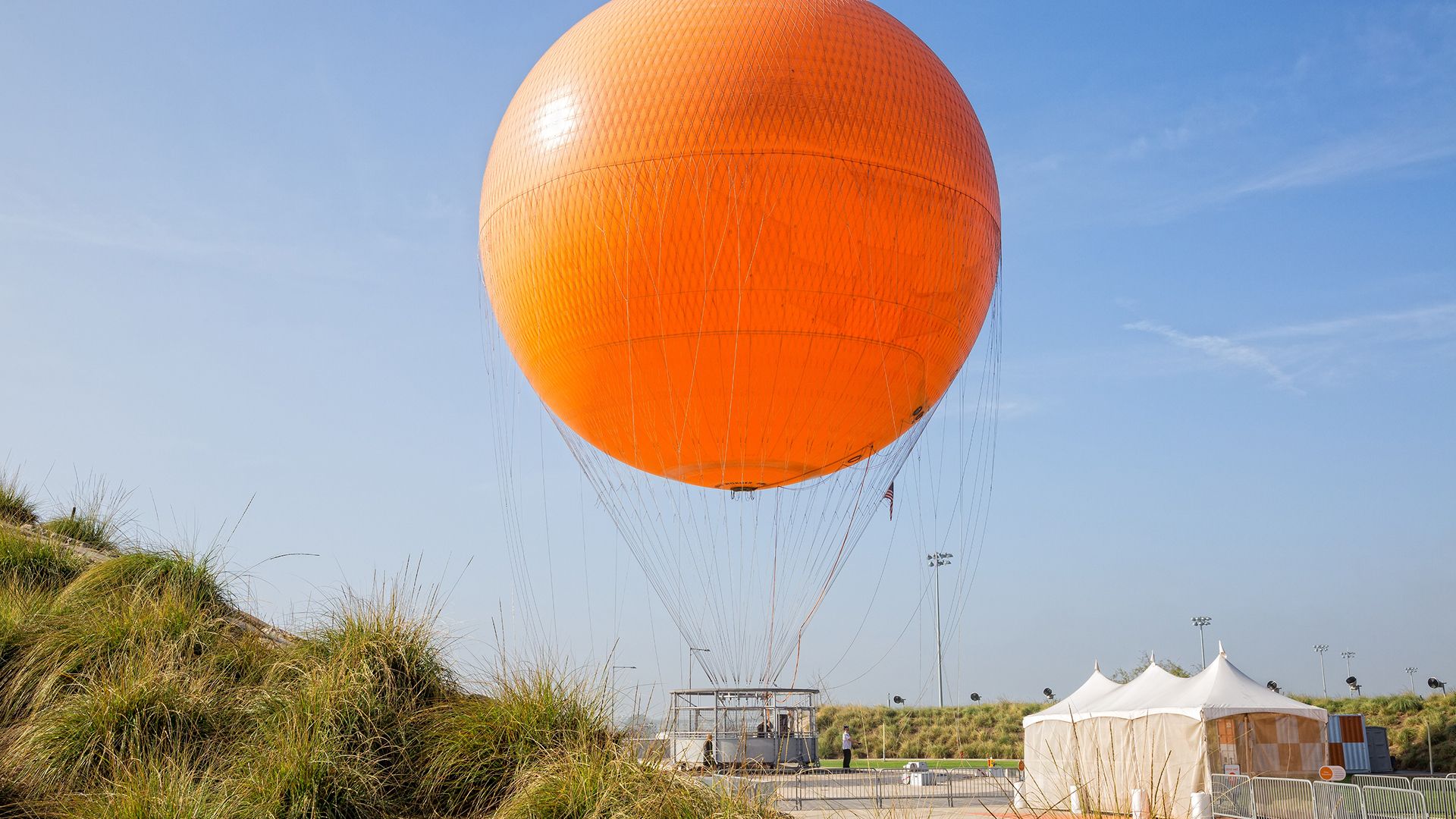 Irvine OC Great Park Orange Balloon Photoshoot