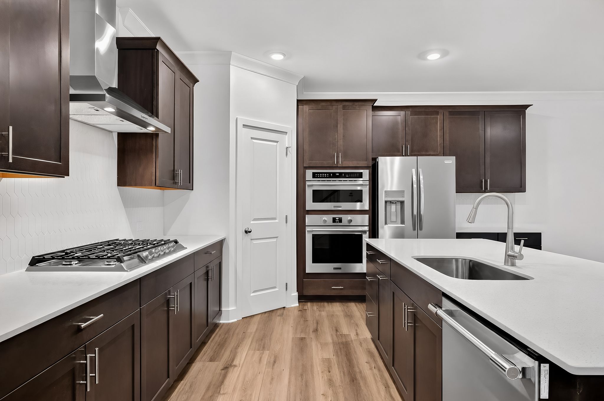 Estatesat Yellow Creek Candler 12