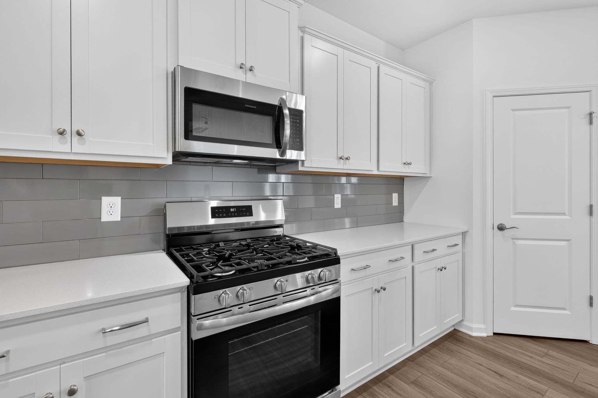 Pine Oaks Estates Hunter 16